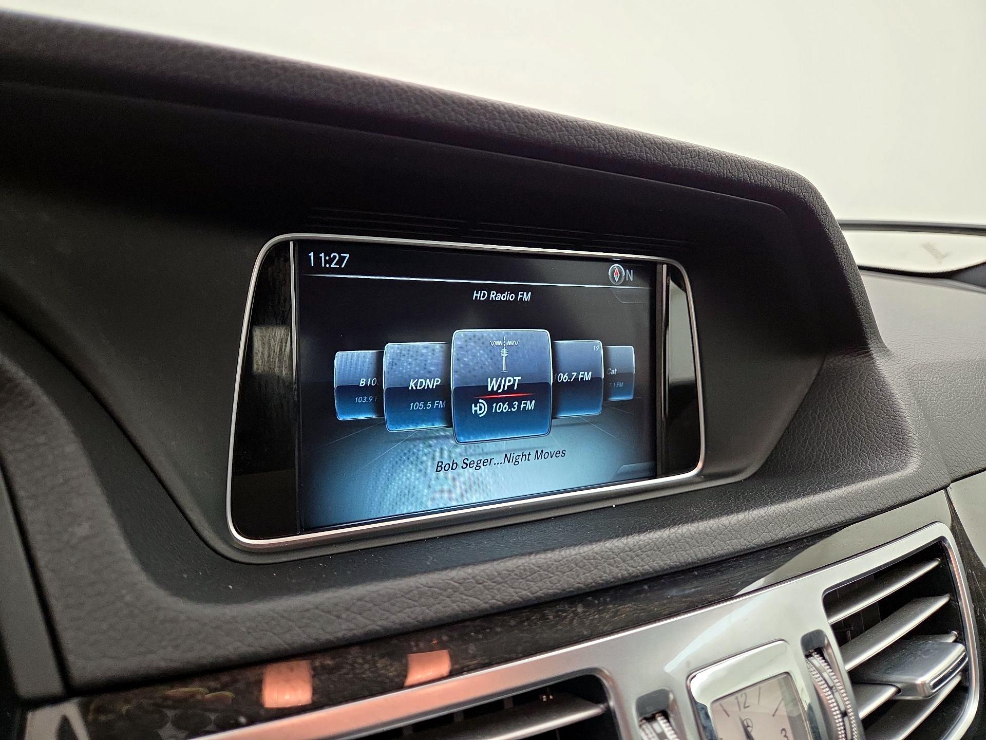 Thumbnail: 2016 Mercedes-Benz E-Class - 16