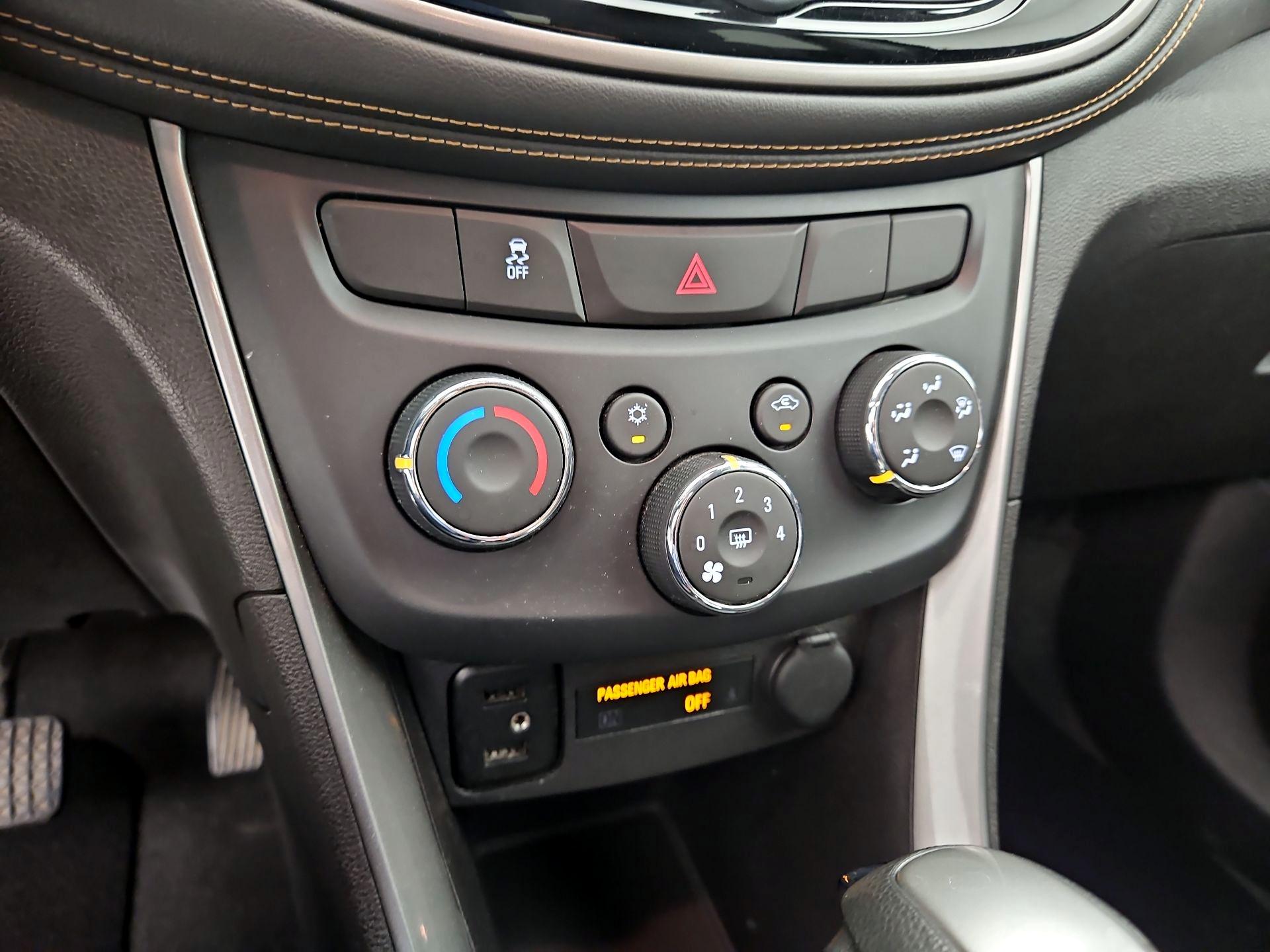 Thumbnail: 2017 Chevrolet Trax - 16