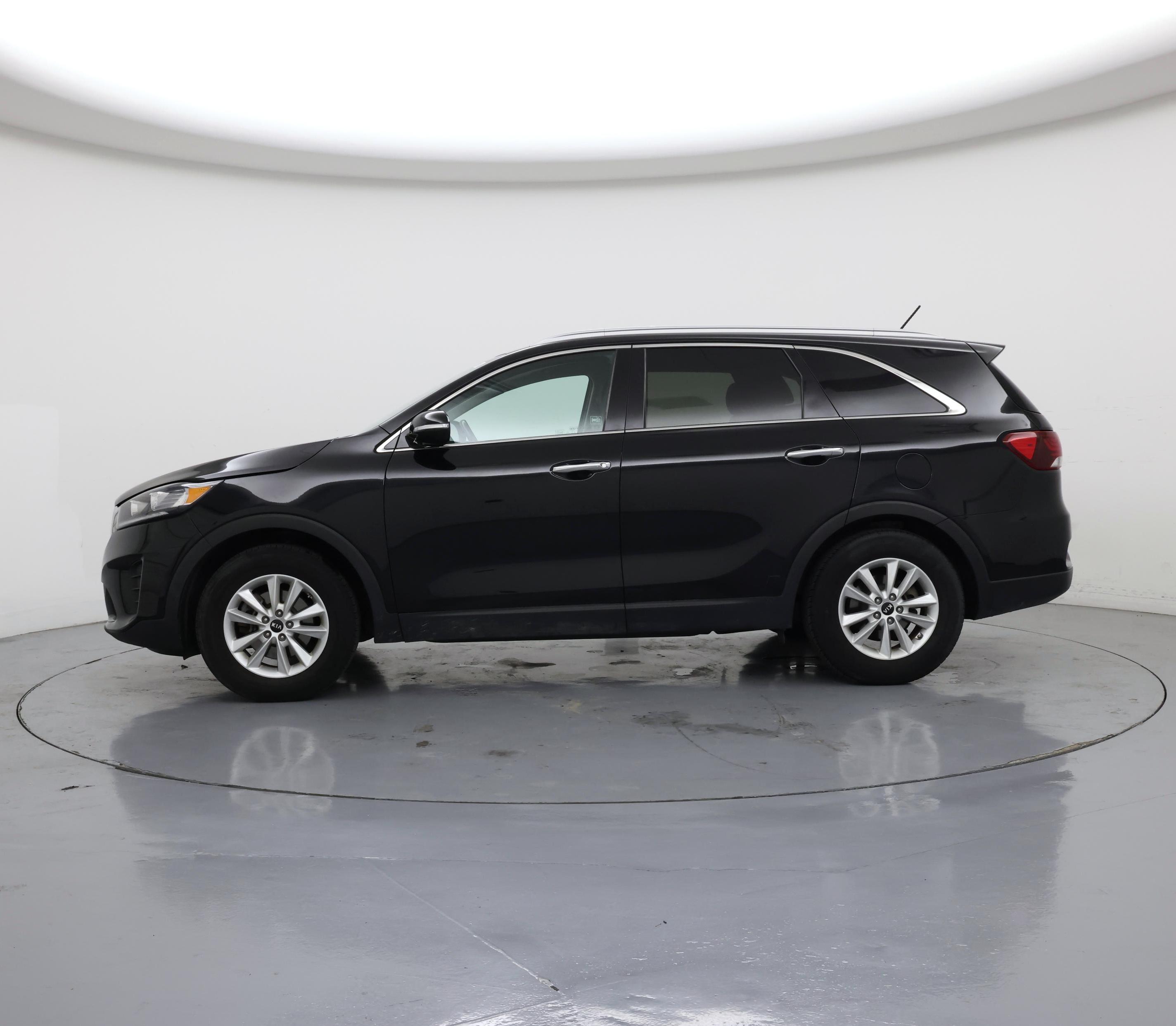 Thumbnail: 2020 Kia Sorento - 3