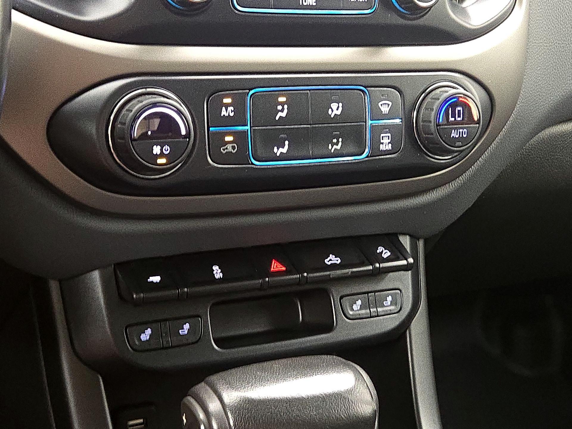 Thumbnail: 2018 Chevrolet Colorado - 16