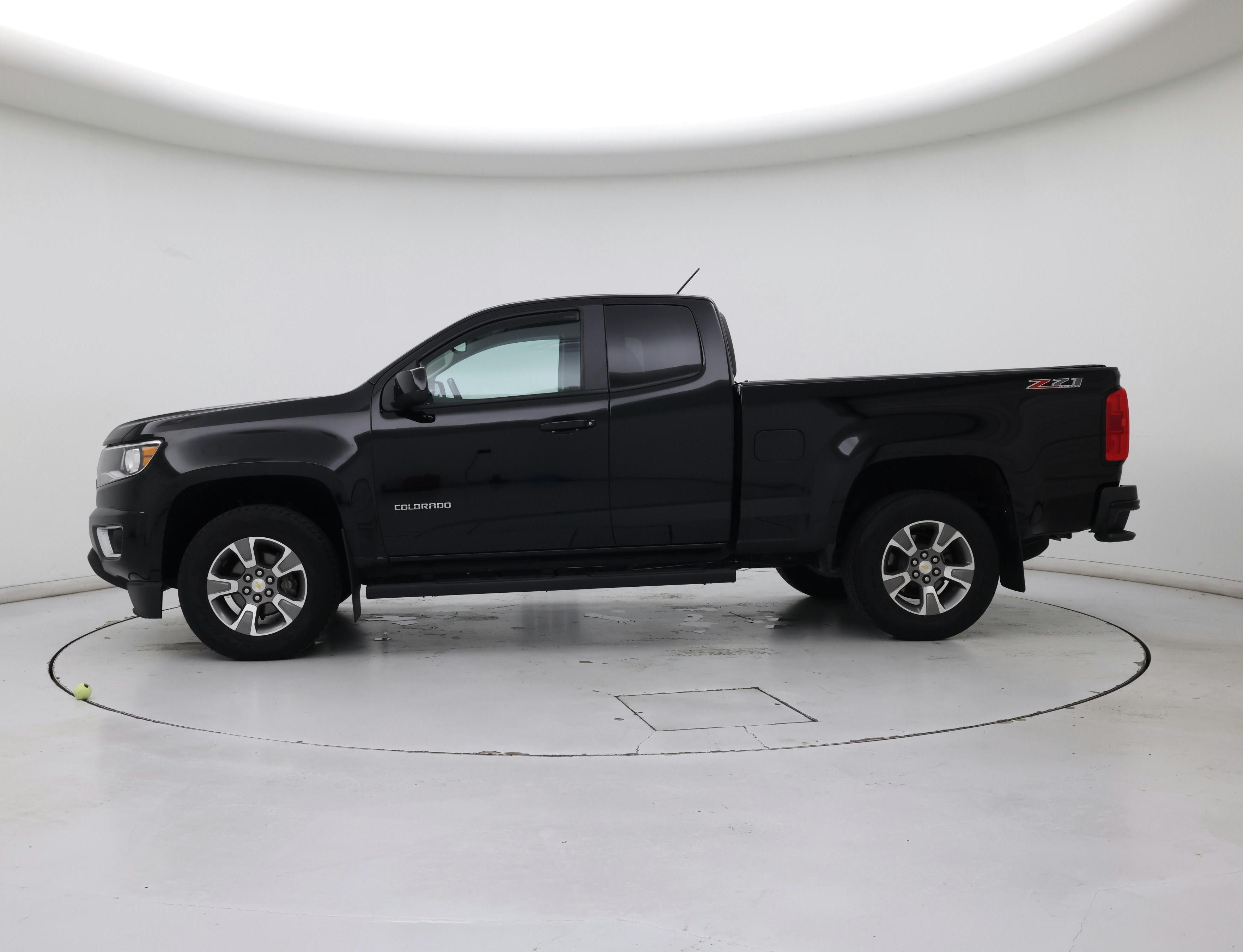 Thumbnail: 2018 Chevrolet Colorado - 3