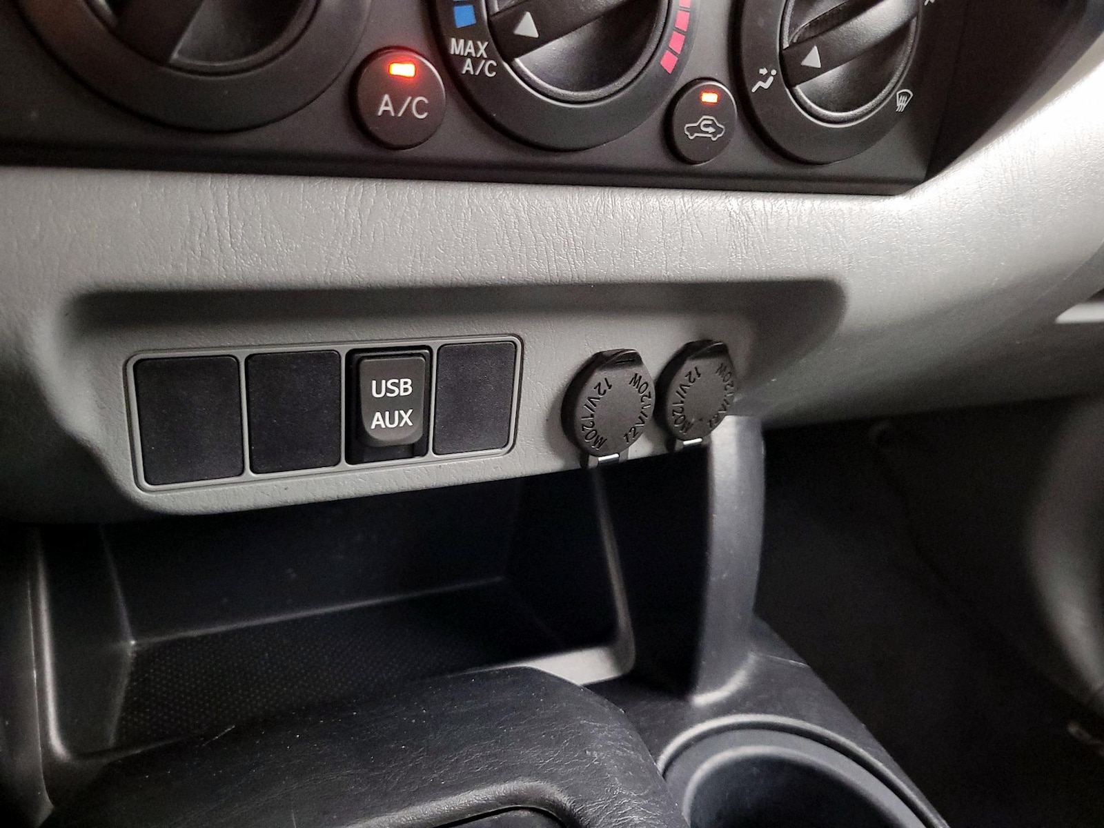 2014 Toyota Tacoma Base - Photo 17