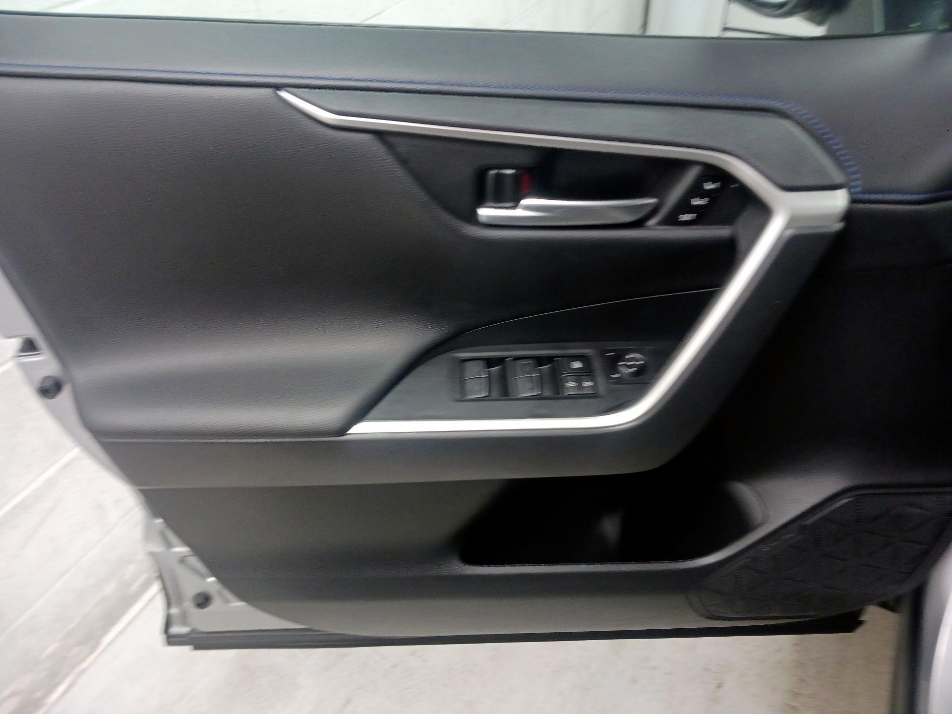 Thumbnail: 2024 Toyota RAV4 - 12