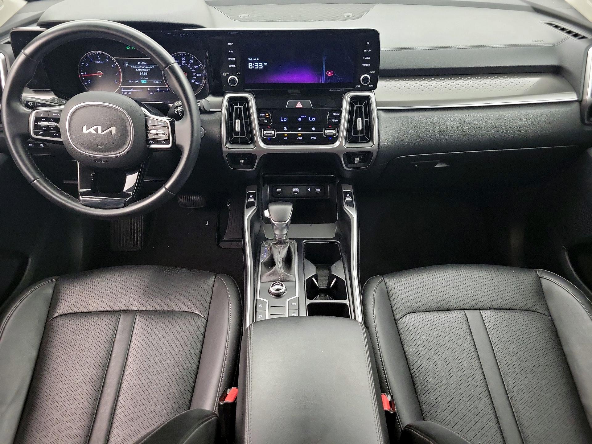 Thumbnail: 2023 Kia Sorento - 9