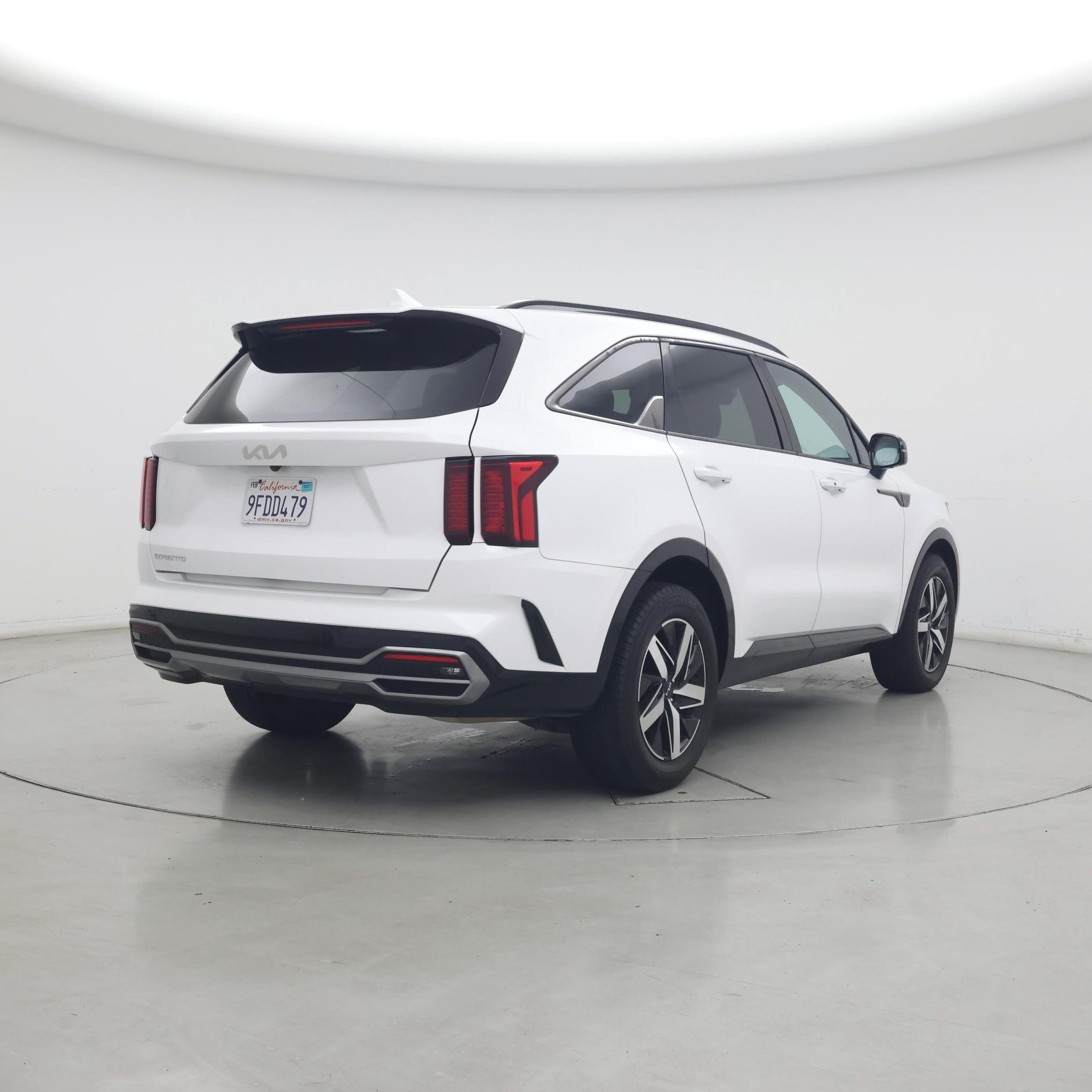 Thumbnail: 2023 Kia Sorento - 8