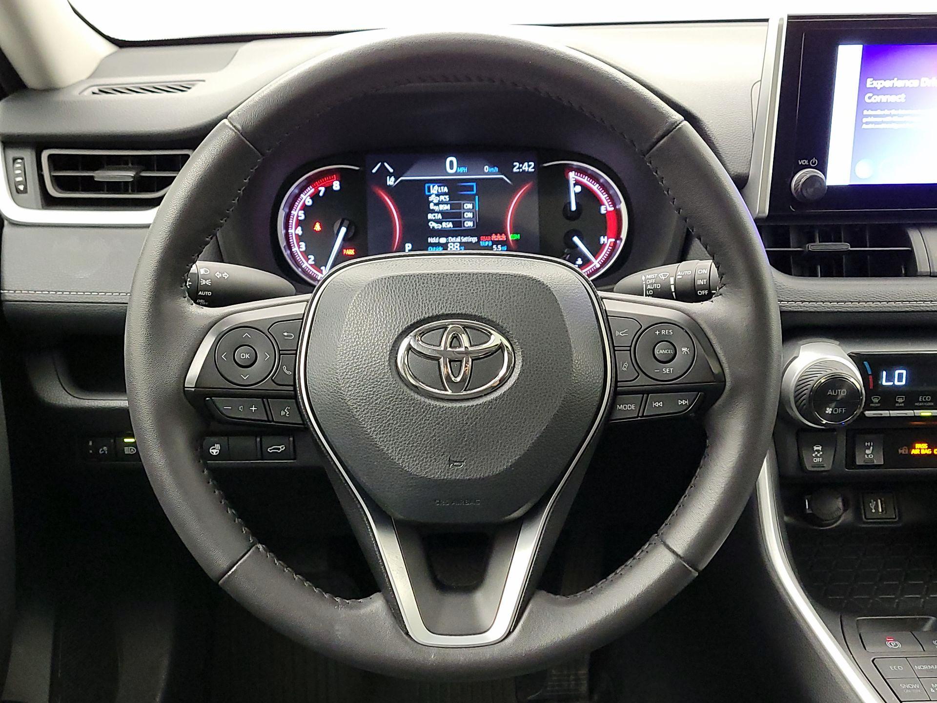 Thumbnail: 2024 Toyota RAV4 - 10