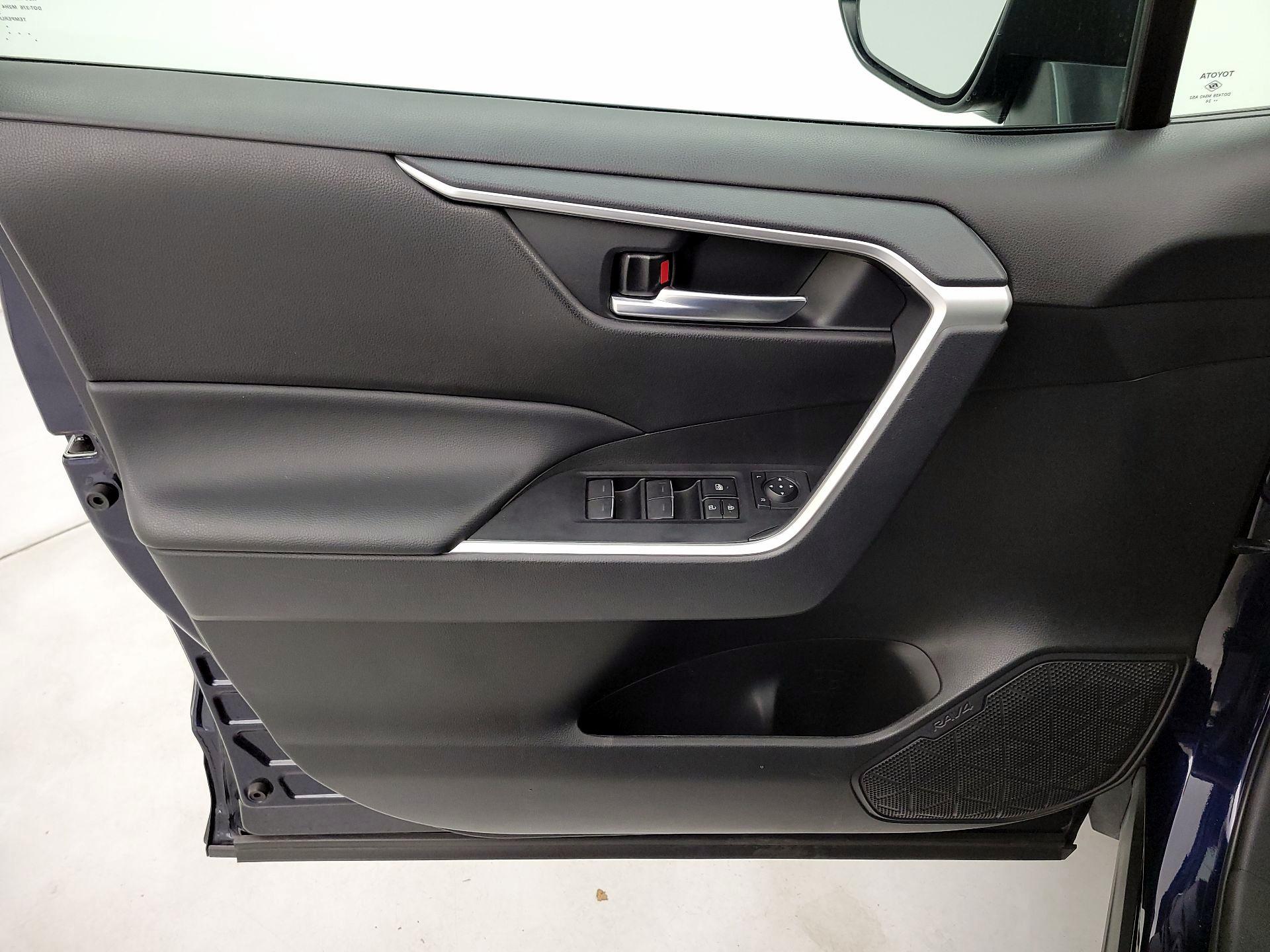 Thumbnail: 2024 Toyota RAV4 - 12
