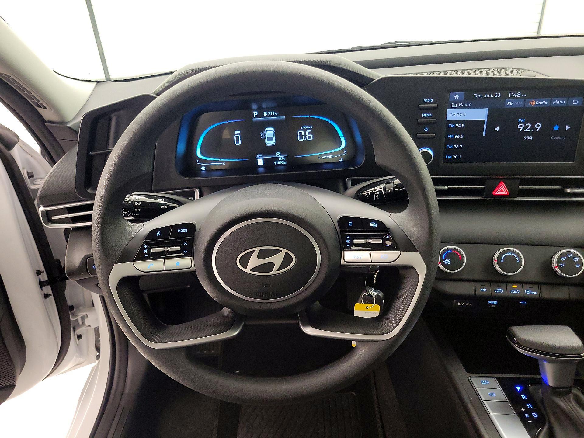Thumbnail: 2025 Hyundai Elantra - 10