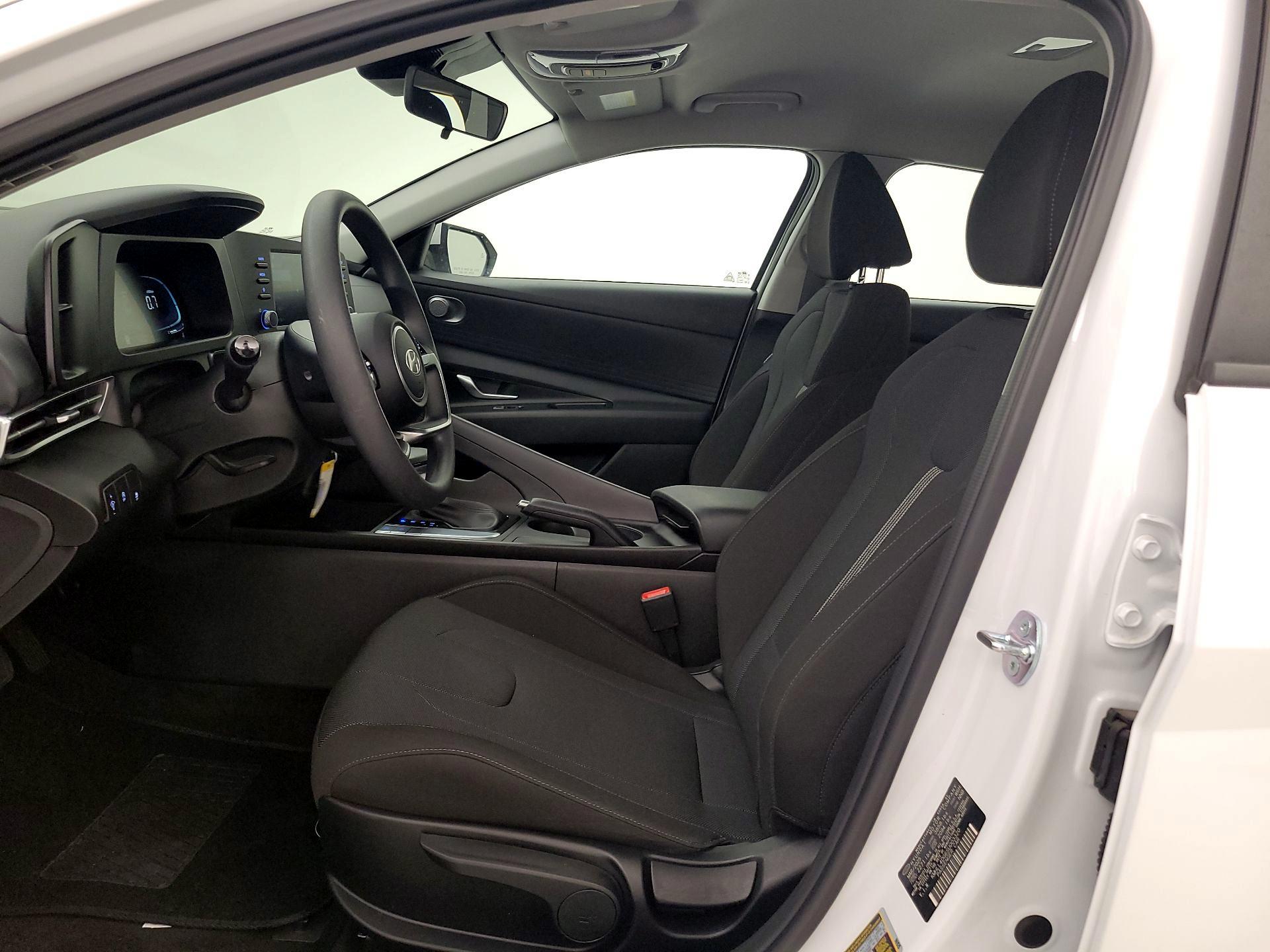 Thumbnail: 2025 Hyundai Elantra - 11