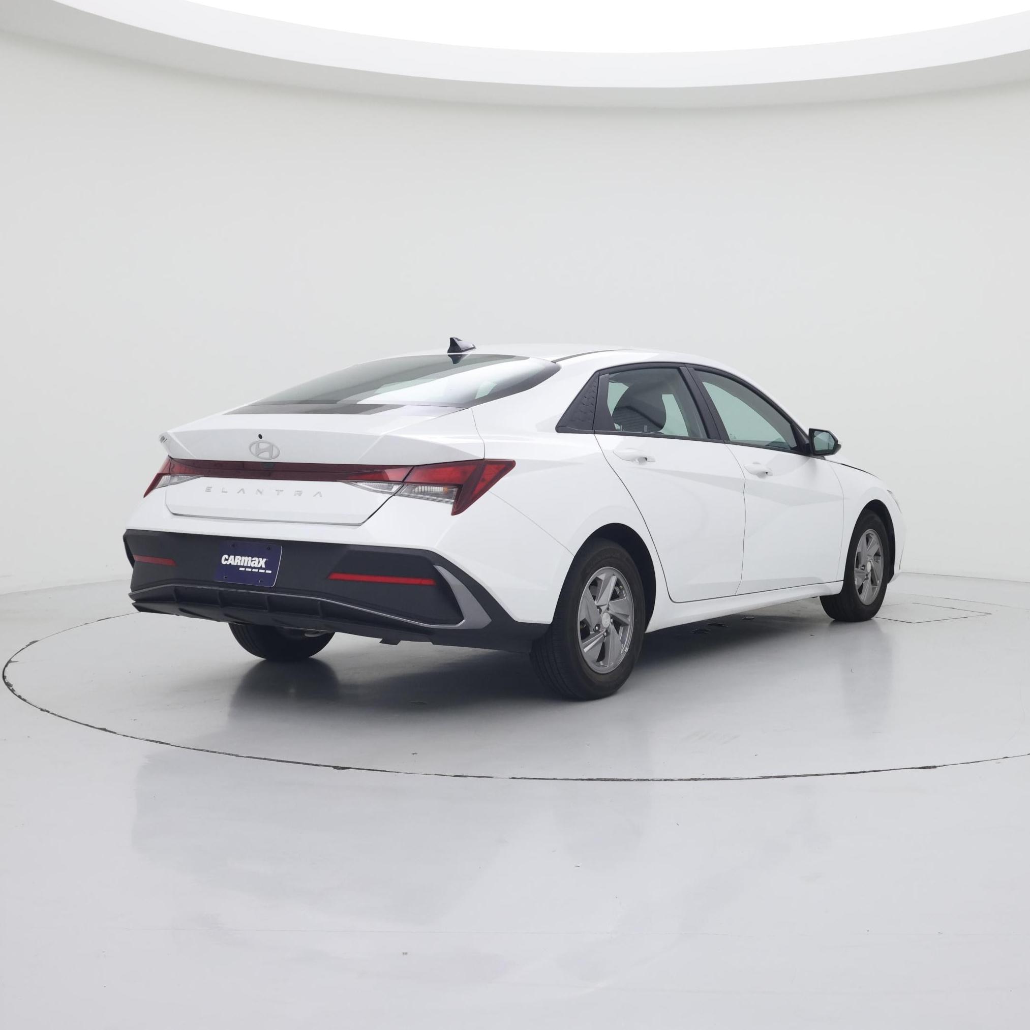 Thumbnail: 2025 Hyundai Elantra - 8