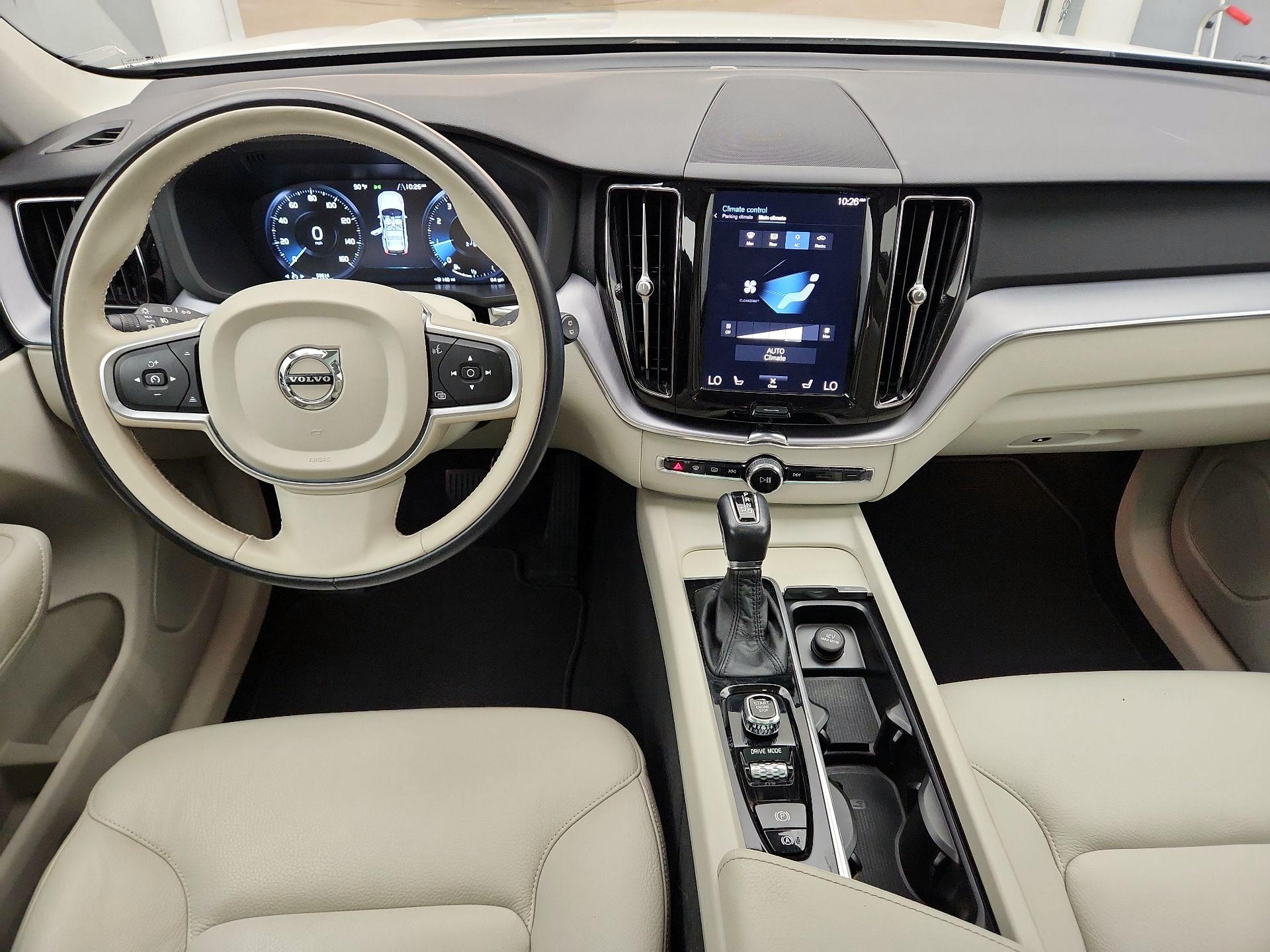 Thumbnail: 2020 Volvo XC60 - 9