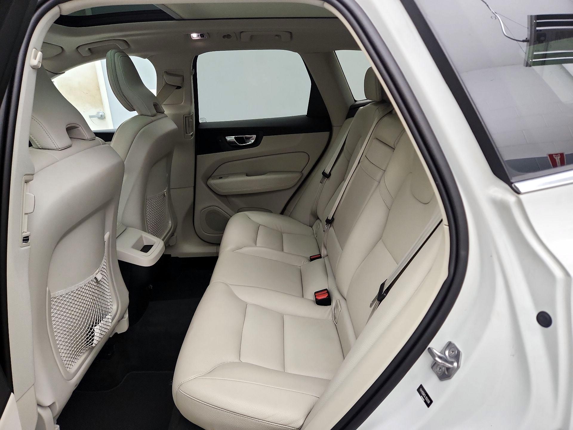 Thumbnail: 2020 Volvo XC60 - 19