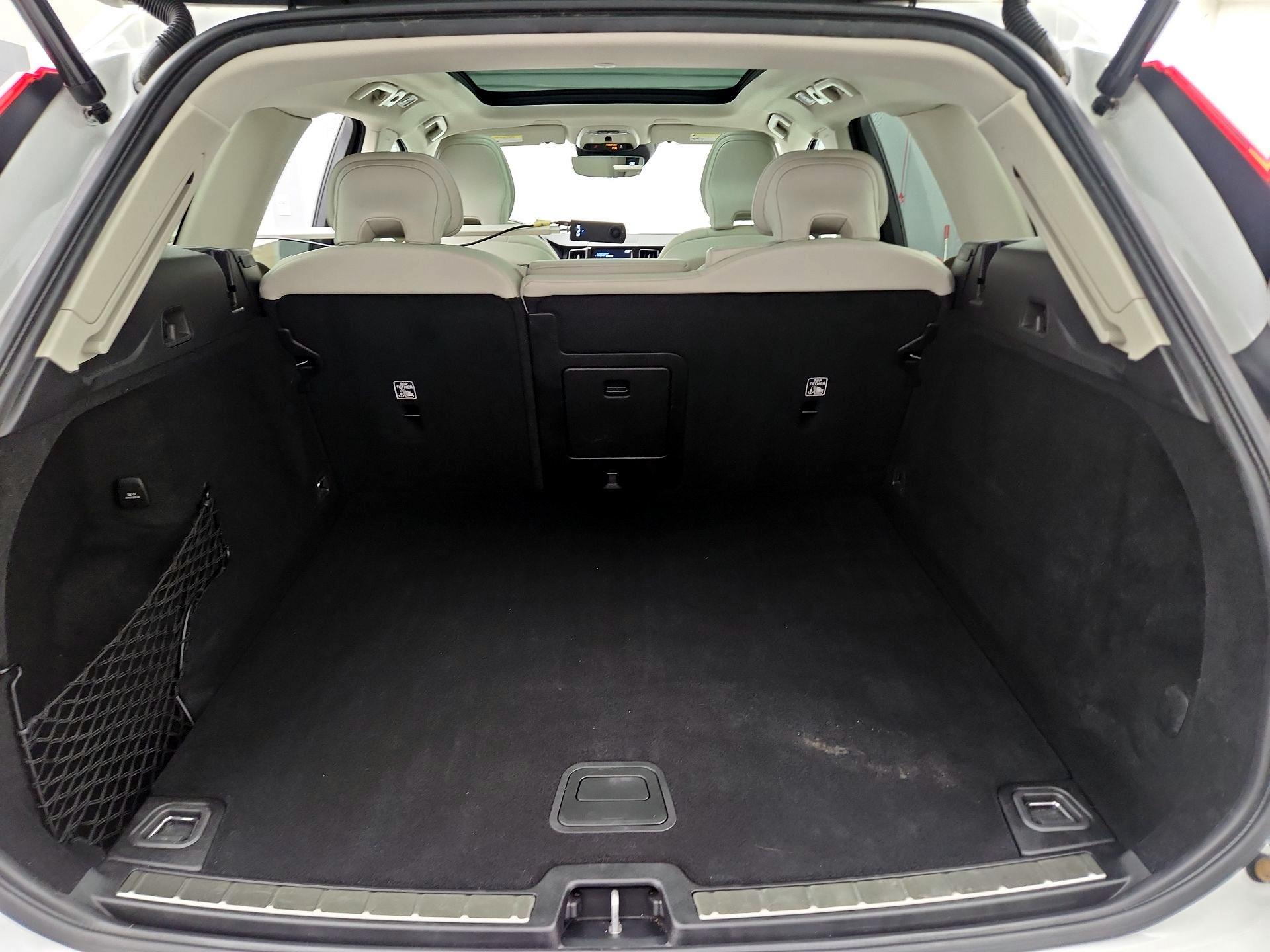 Thumbnail: 2020 Volvo XC60 - 20