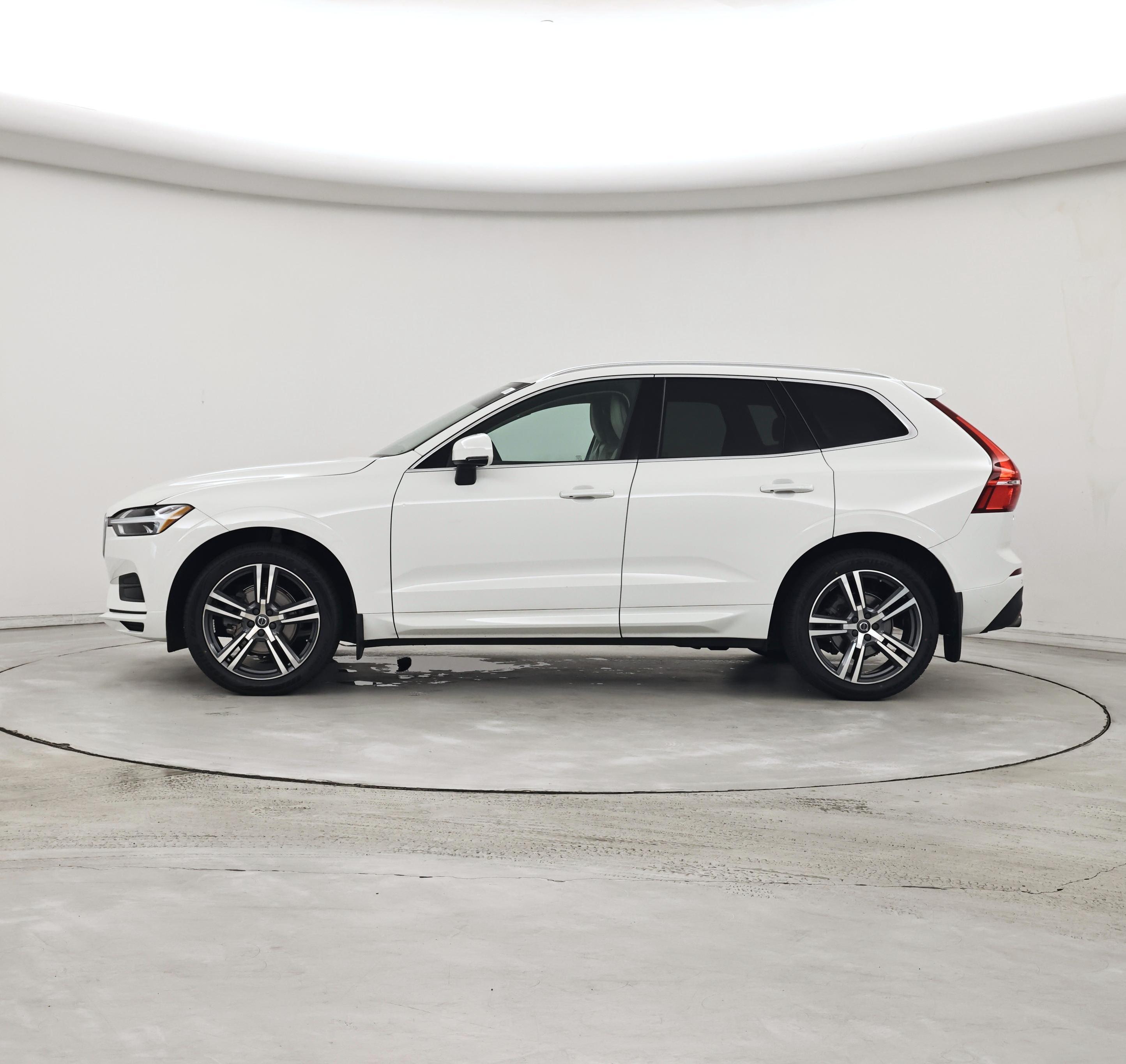 Thumbnail: 2020 Volvo XC60 - 3