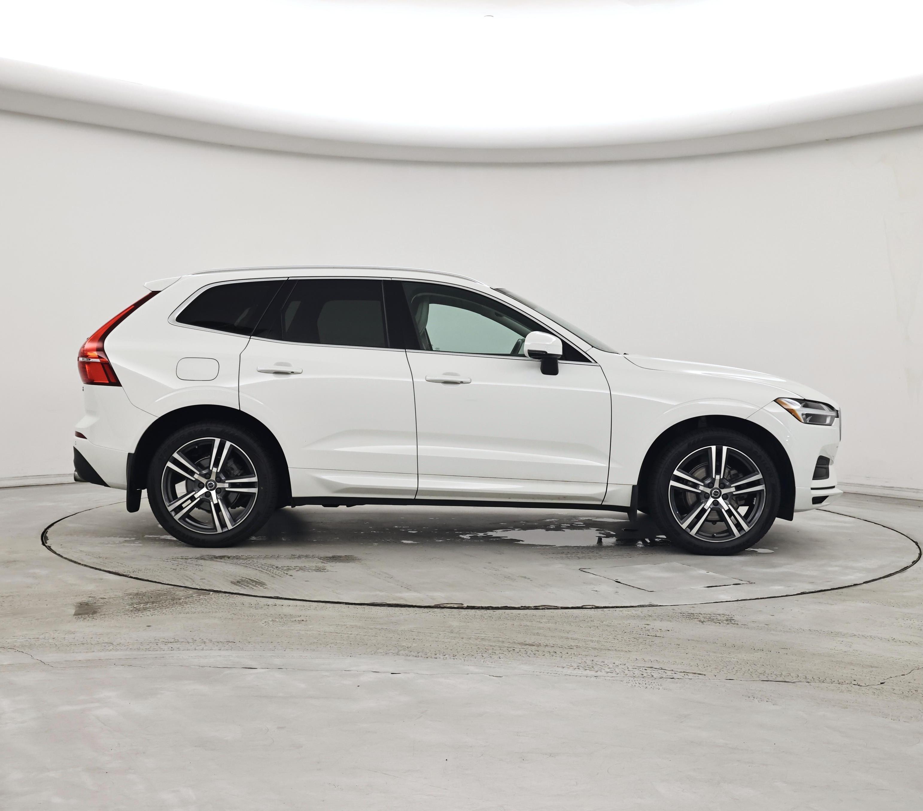 Thumbnail: 2020 Volvo XC60 - 7