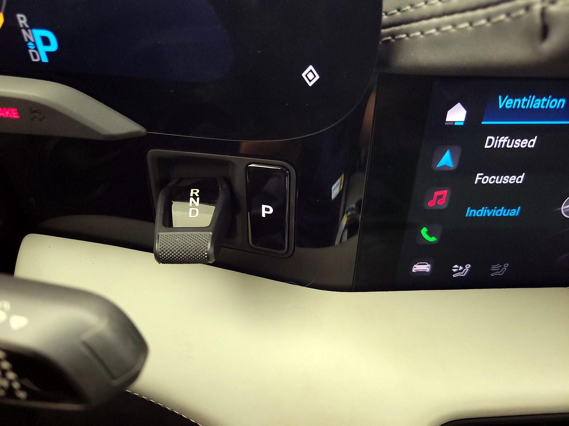 Thumbnail: 2021 Porsche Taycan - 18