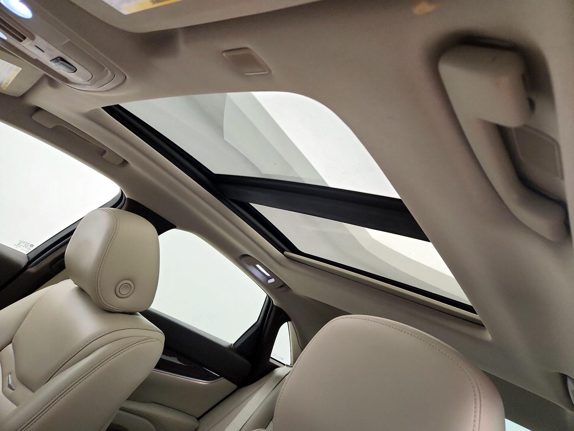 Thumbnail: 2016 Cadillac XTS - 17