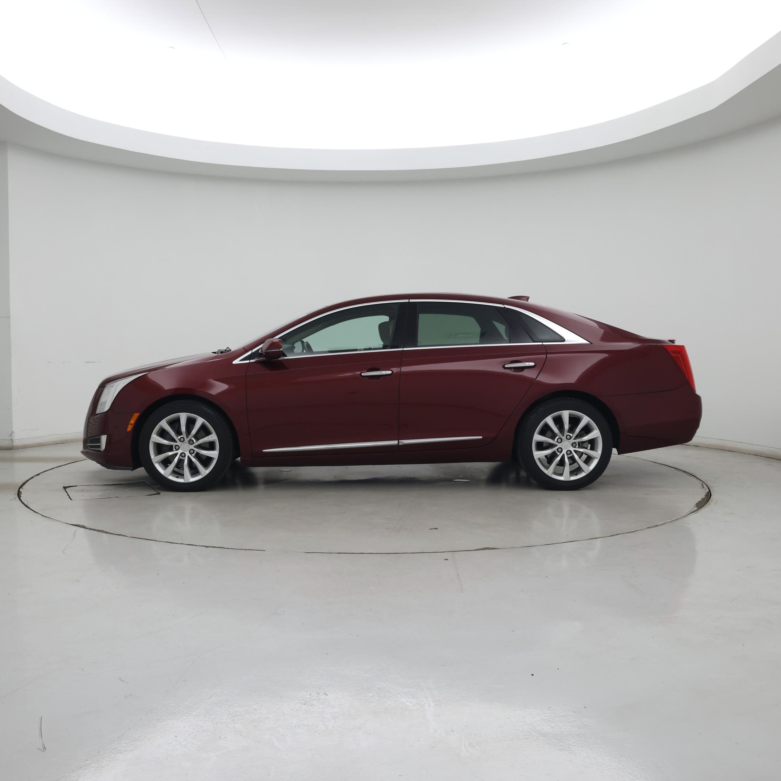 Thumbnail: 2016 Cadillac XTS - 3