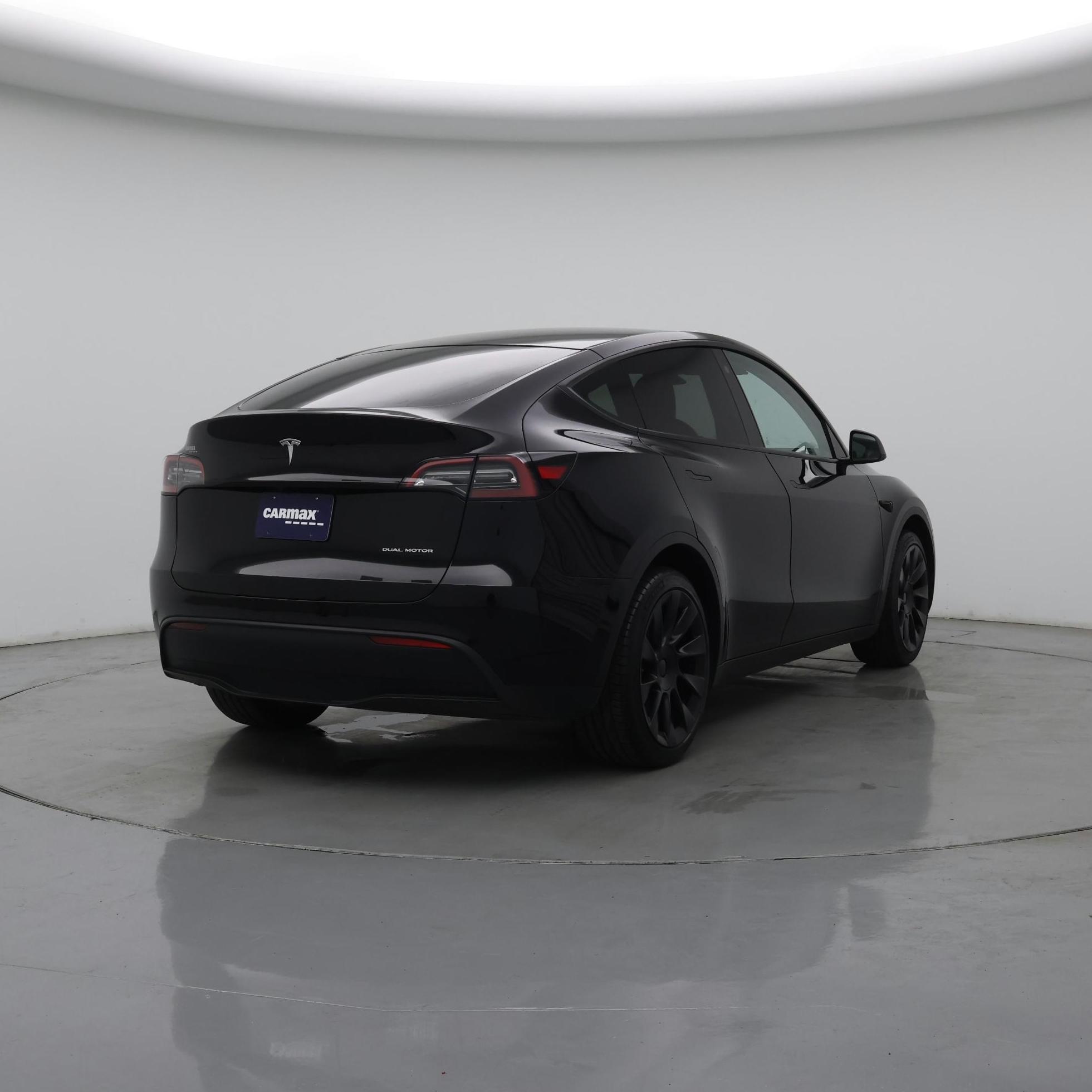 Thumbnail: 2023 Tesla Model Y - 8