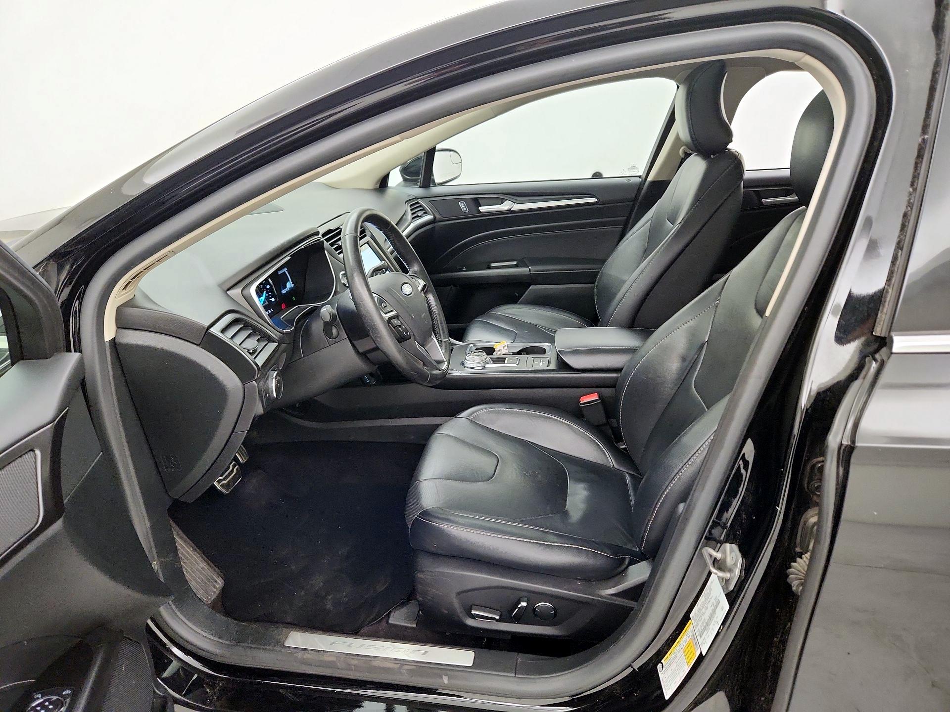 Thumbnail: 2017 Ford Fusion - 11