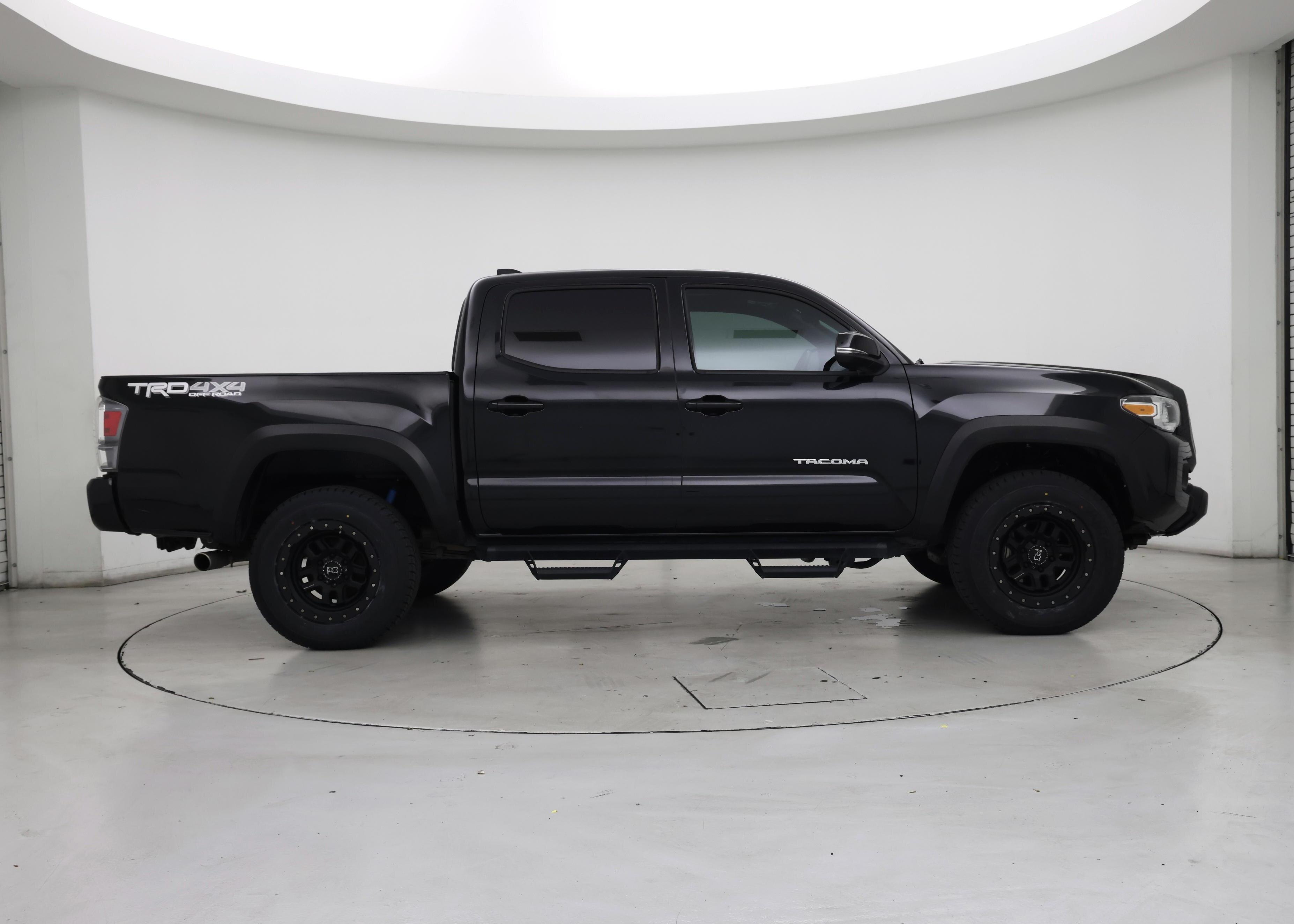 Thumbnail: 2020 Toyota Tacoma - 7