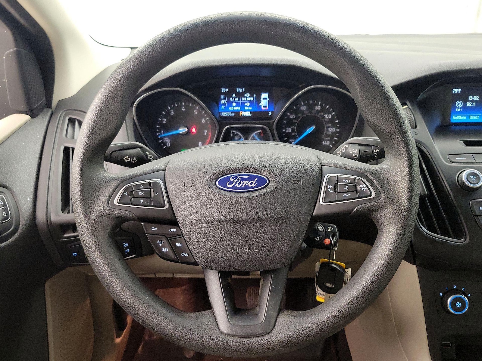 2015 Ford Focus SE - Photo 11