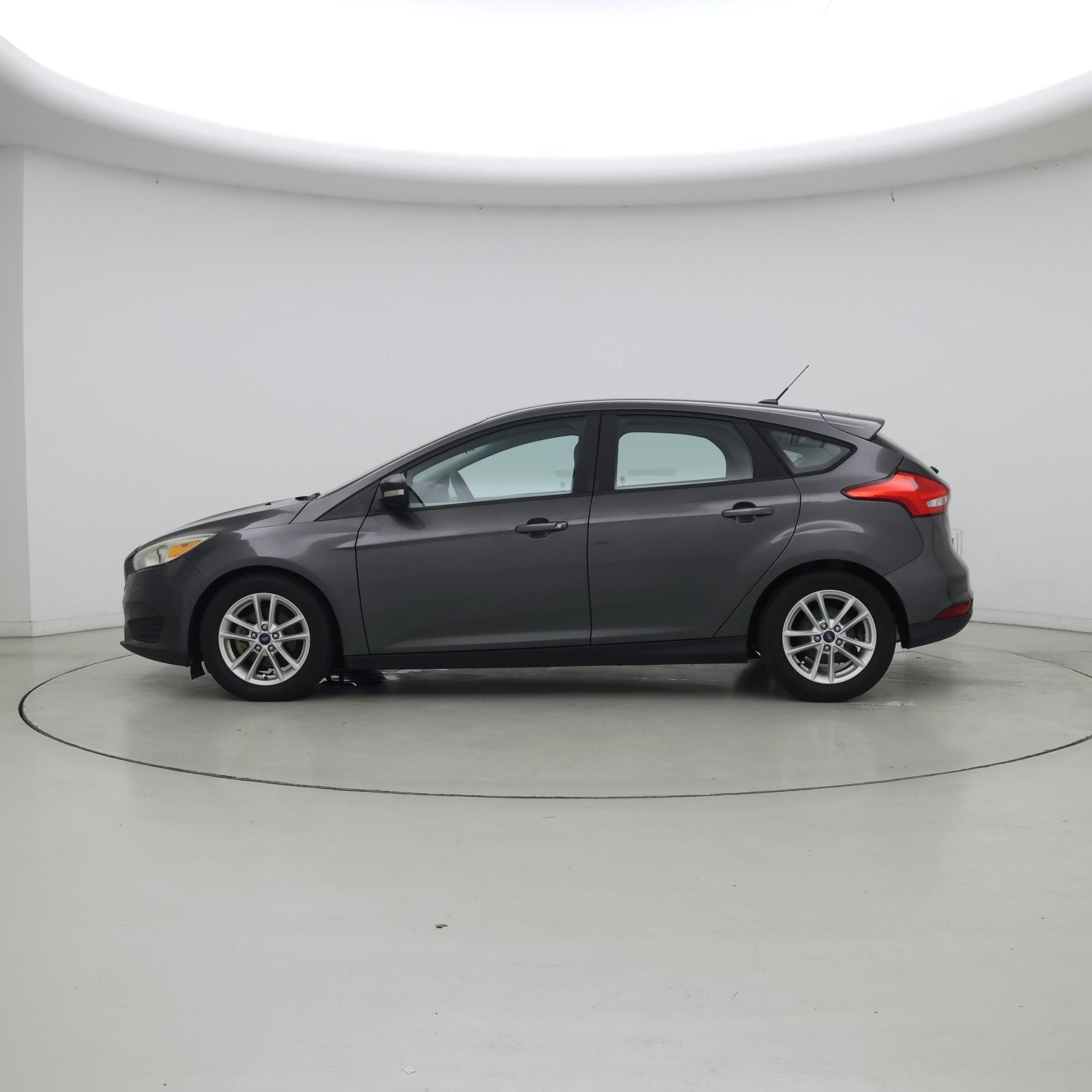 Thumbnail: 2015 Ford Focus - 3