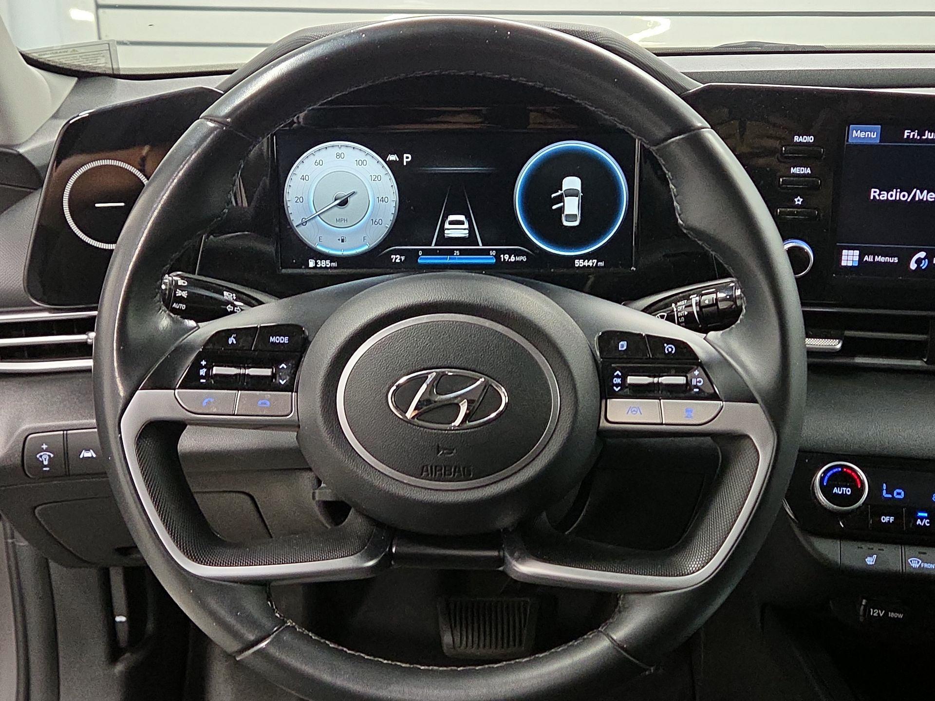 Thumbnail: 2022 Hyundai Elantra - 10