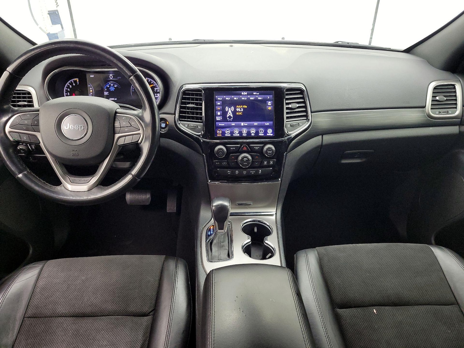 2020 Jeep Grand Cherokee Altitude - Photo 10