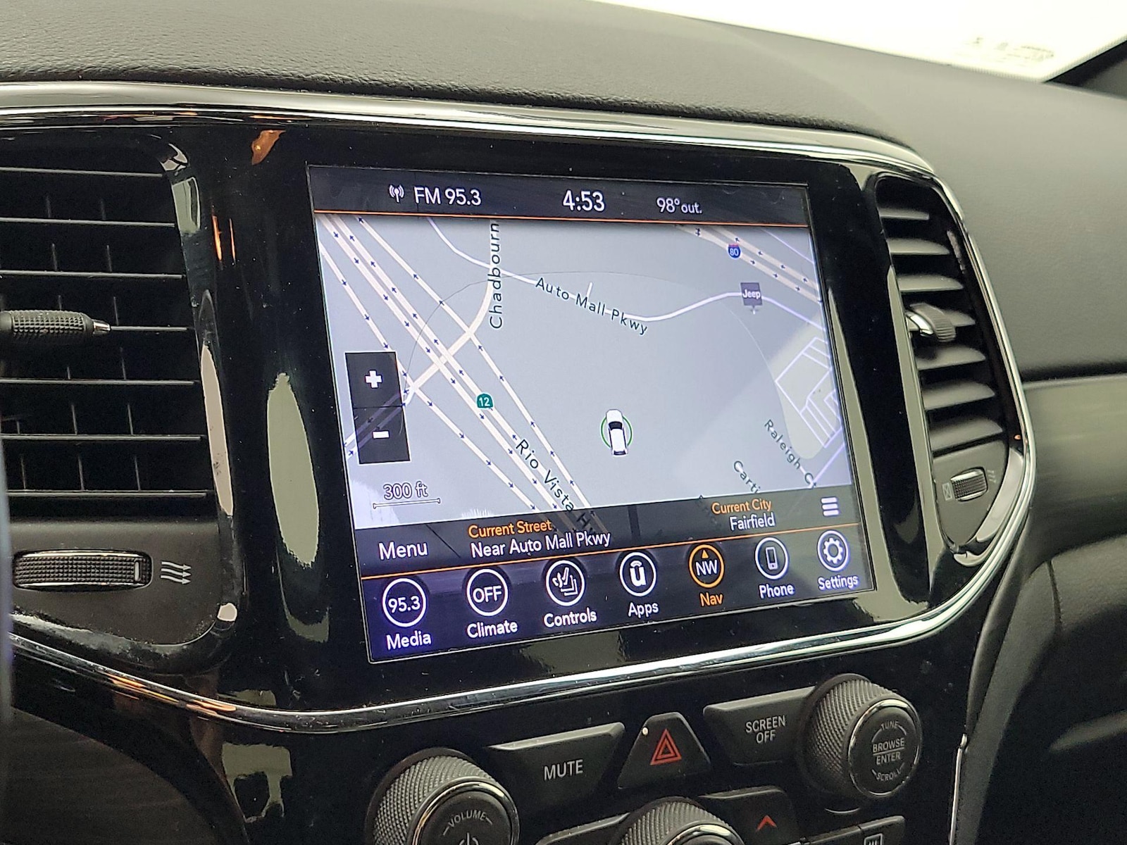 2020 Jeep Grand Cherokee Altitude - Photo 15