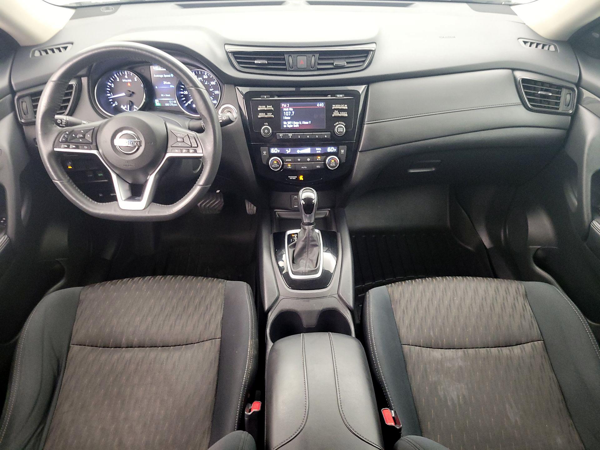 Thumbnail: 2017 Nissan Rogue - 9