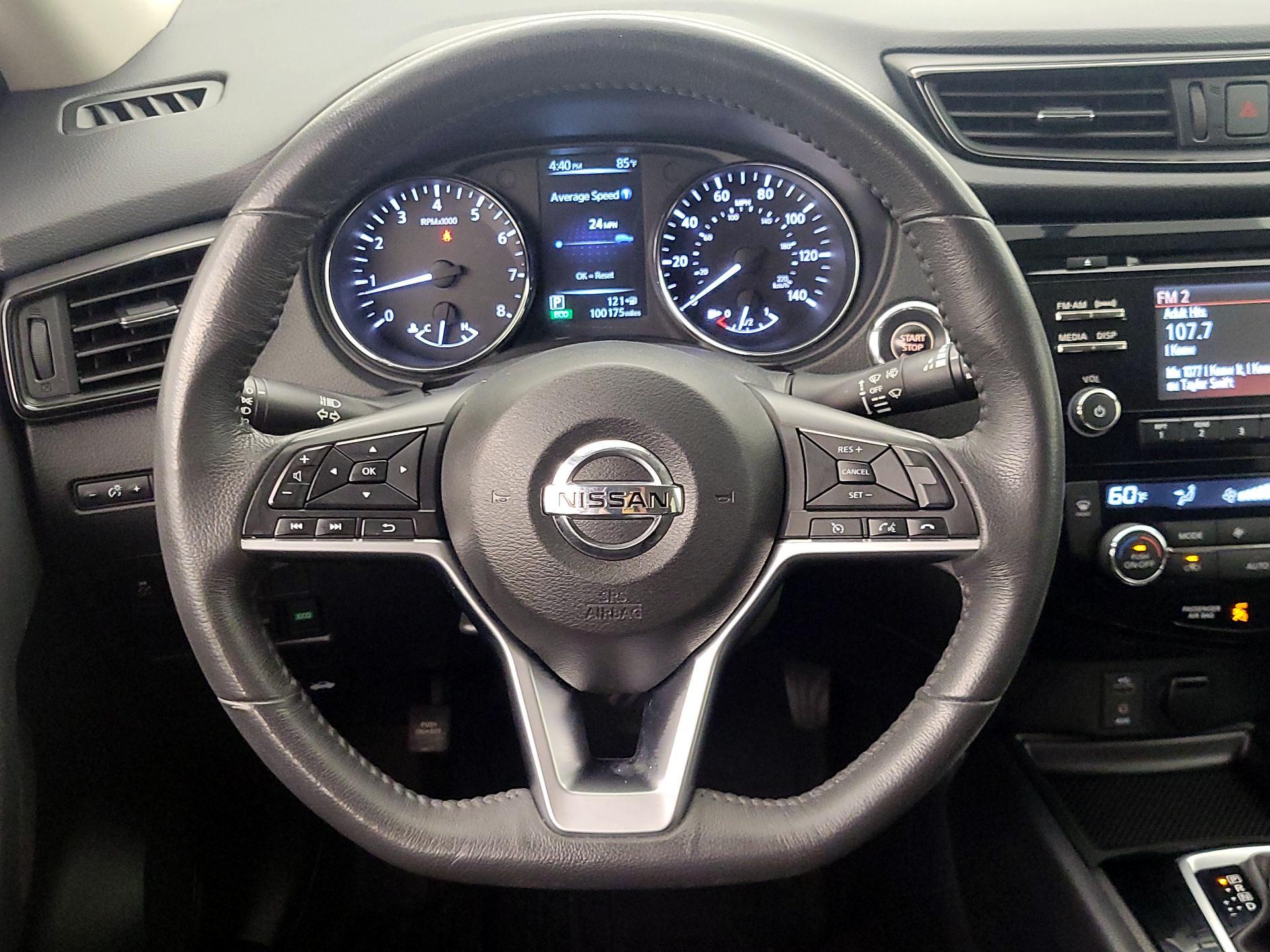 Thumbnail: 2017 Nissan Rogue - 10