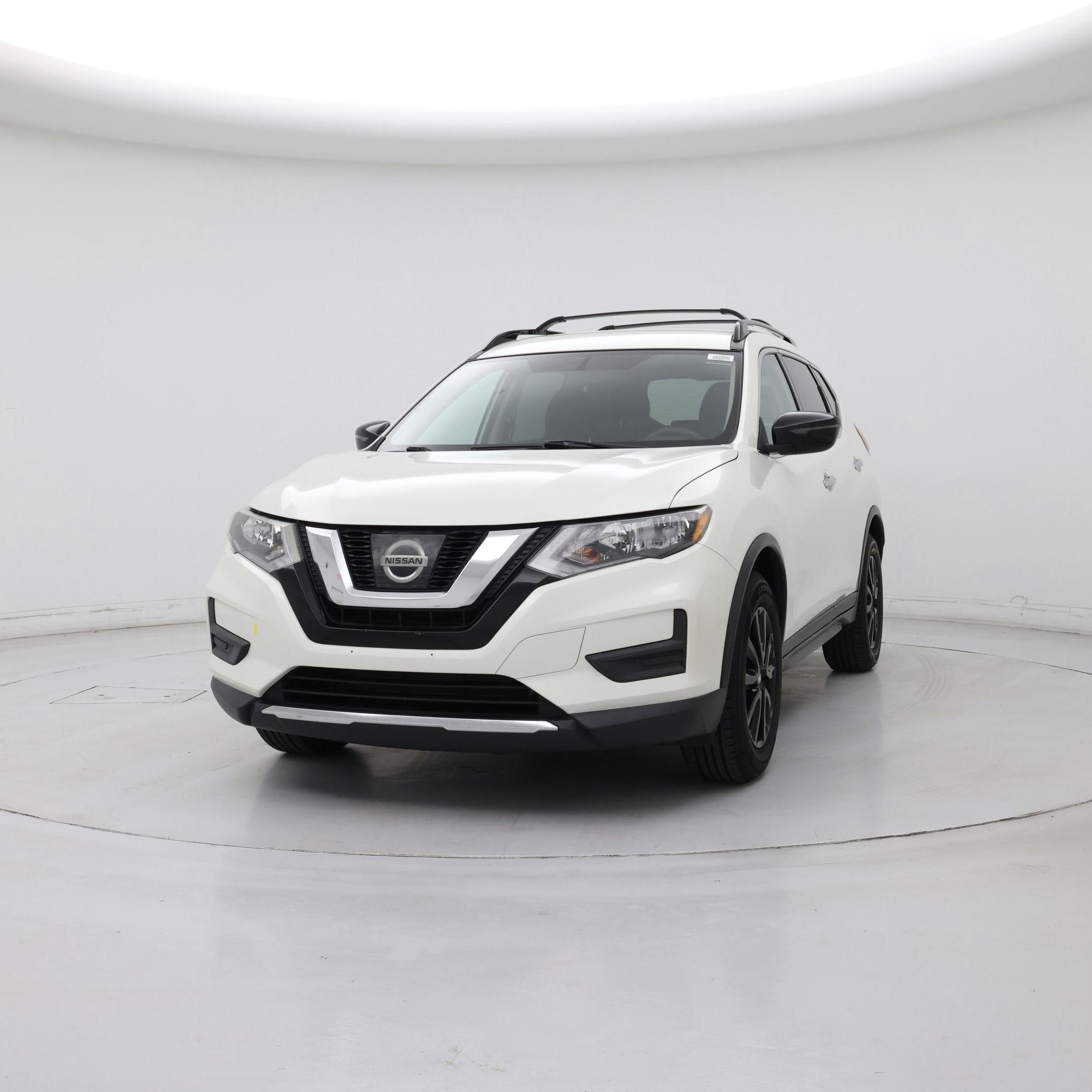 Thumbnail: 2017 Nissan Rogue - 4