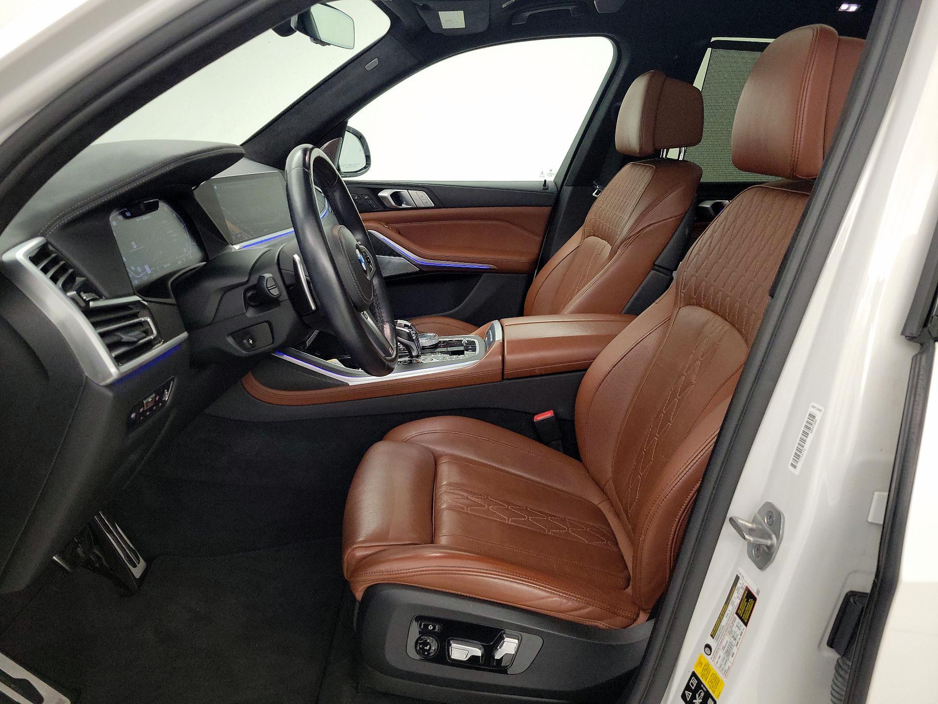 Thumbnail: 2021 BMW X7 - 11