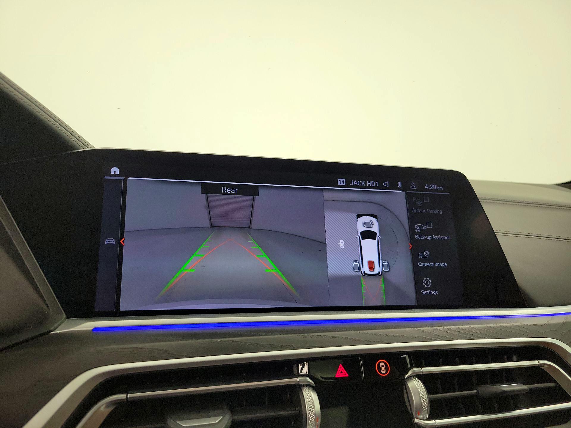 Thumbnail: 2021 BMW X7 - 15