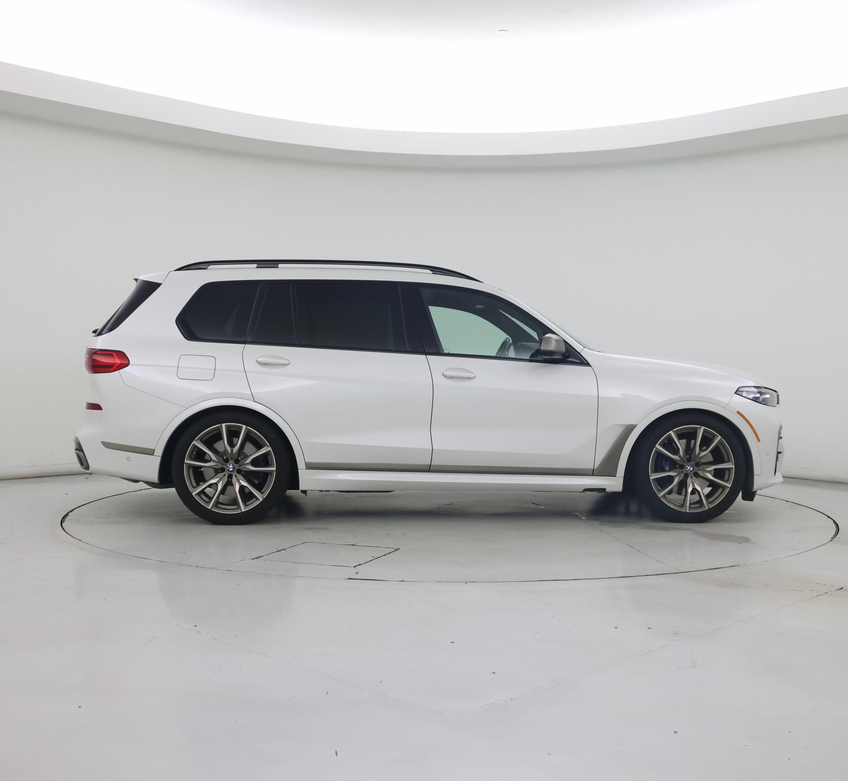 Thumbnail: 2021 BMW X7 - 7