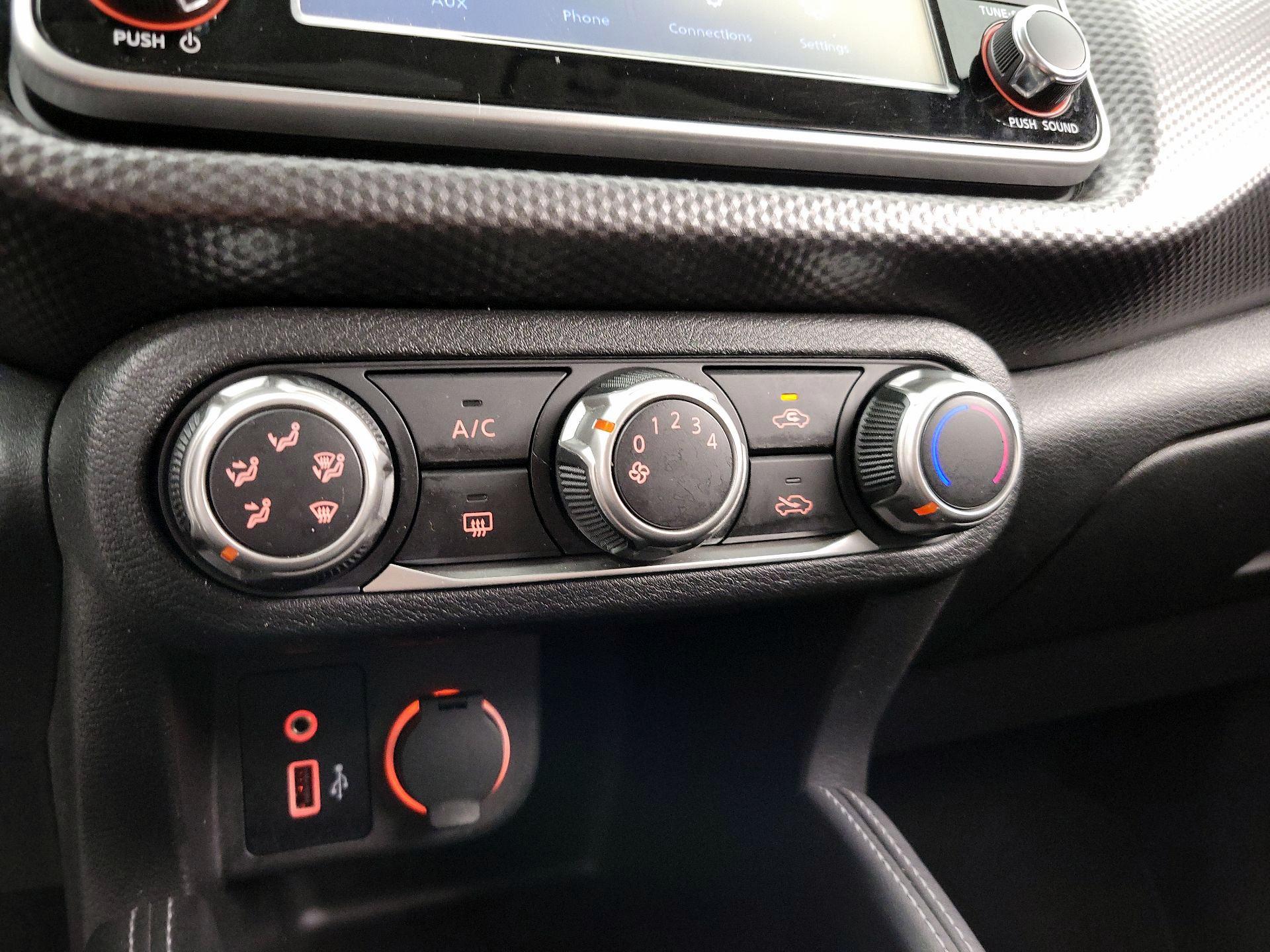 Thumbnail: 2018 Nissan Kicks - 16