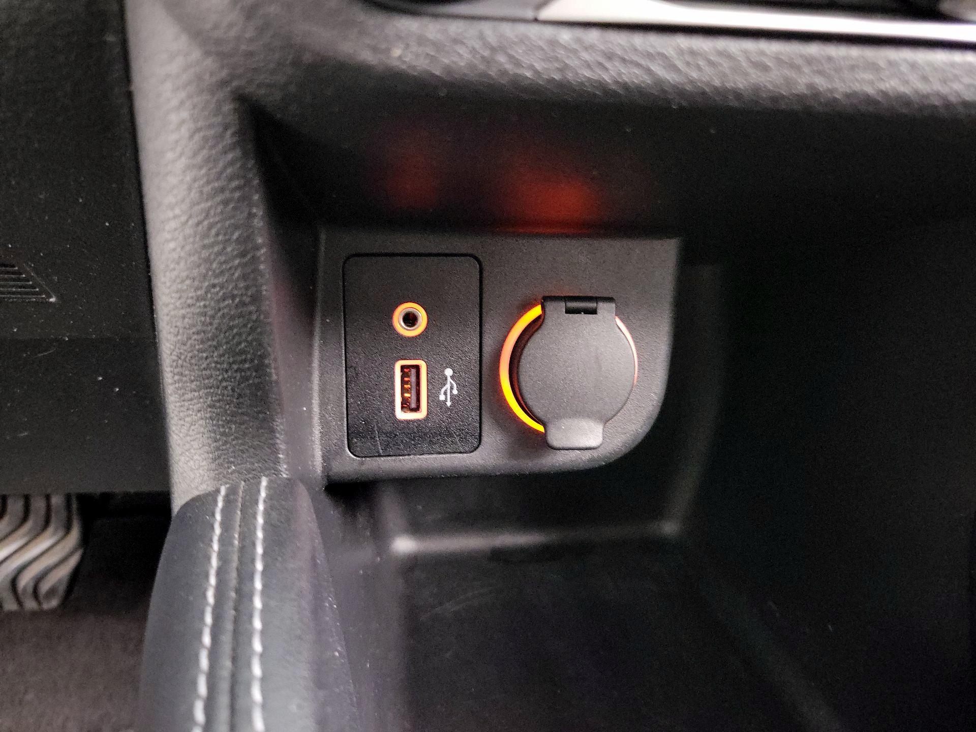 Thumbnail: 2018 Nissan Kicks - 18