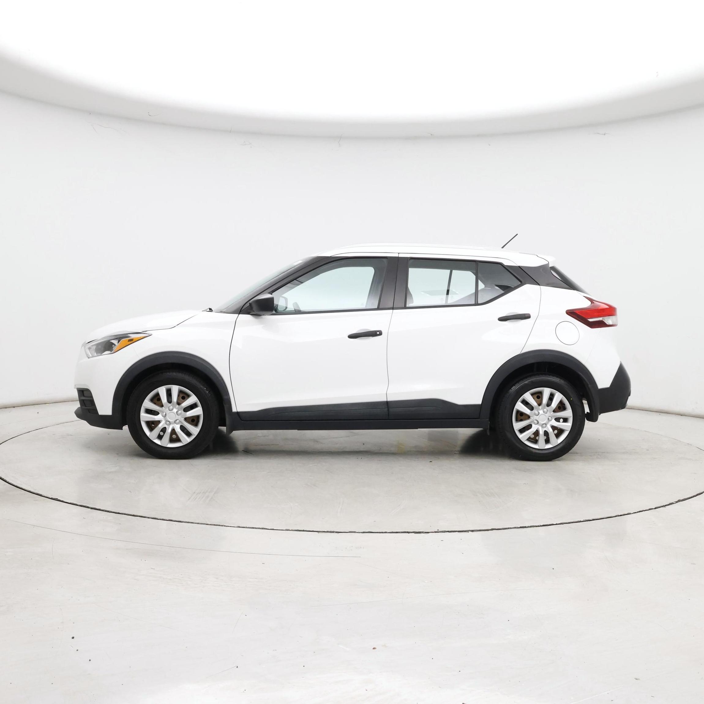 Thumbnail: 2018 Nissan Kicks - 3