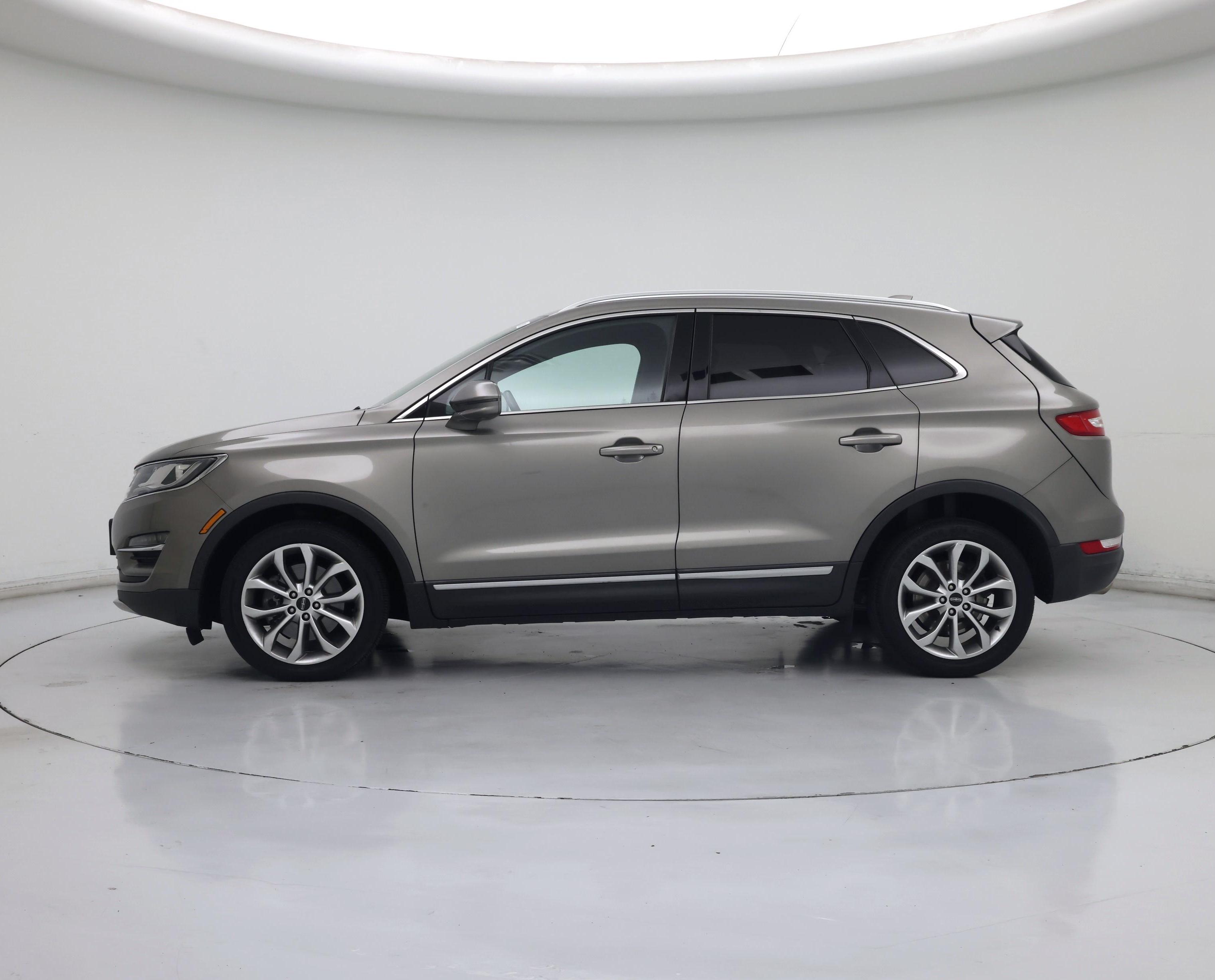 Thumbnail: 2017 Lincoln MKC - 3