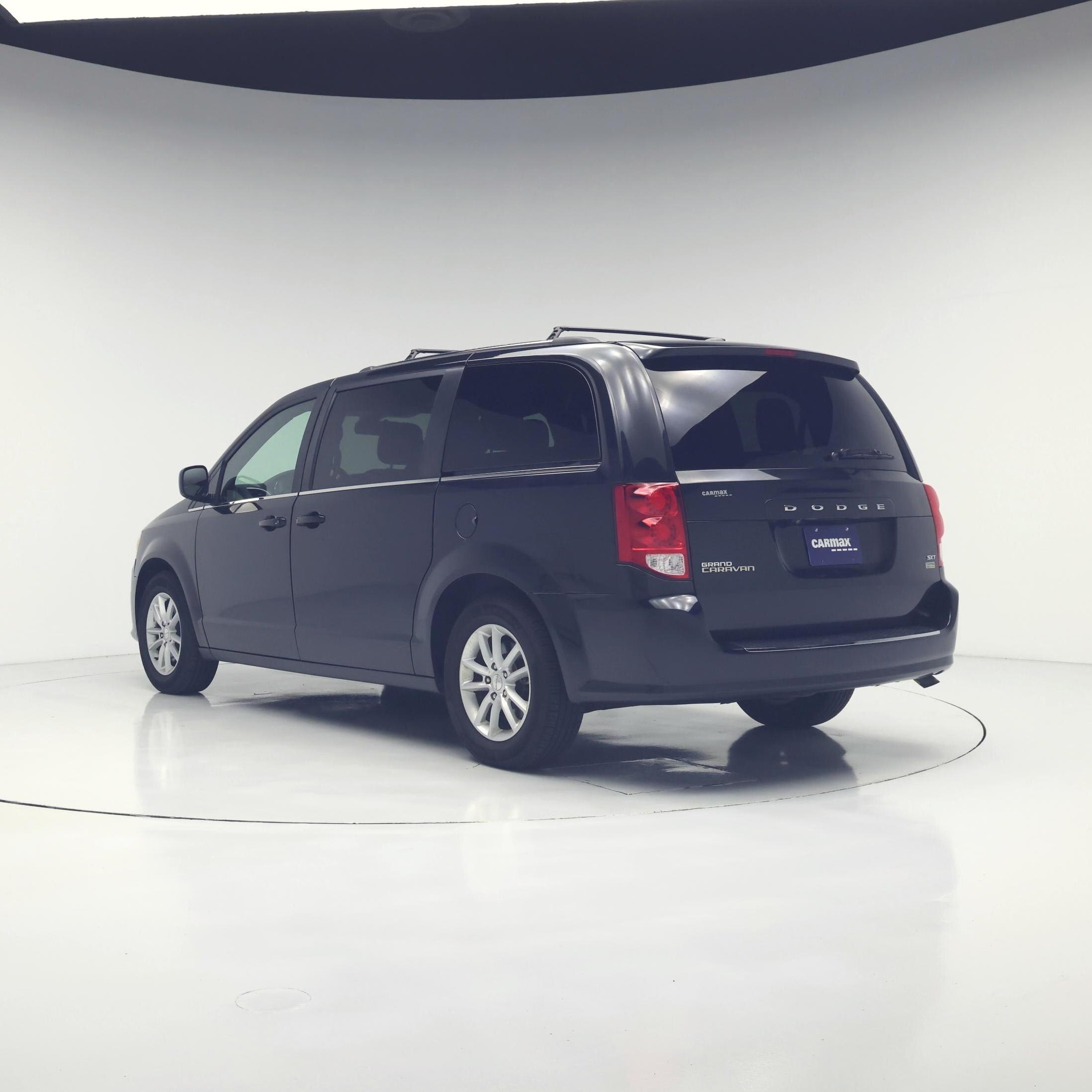 Thumbnail: 2019 Dodge Grand Caravan - 2