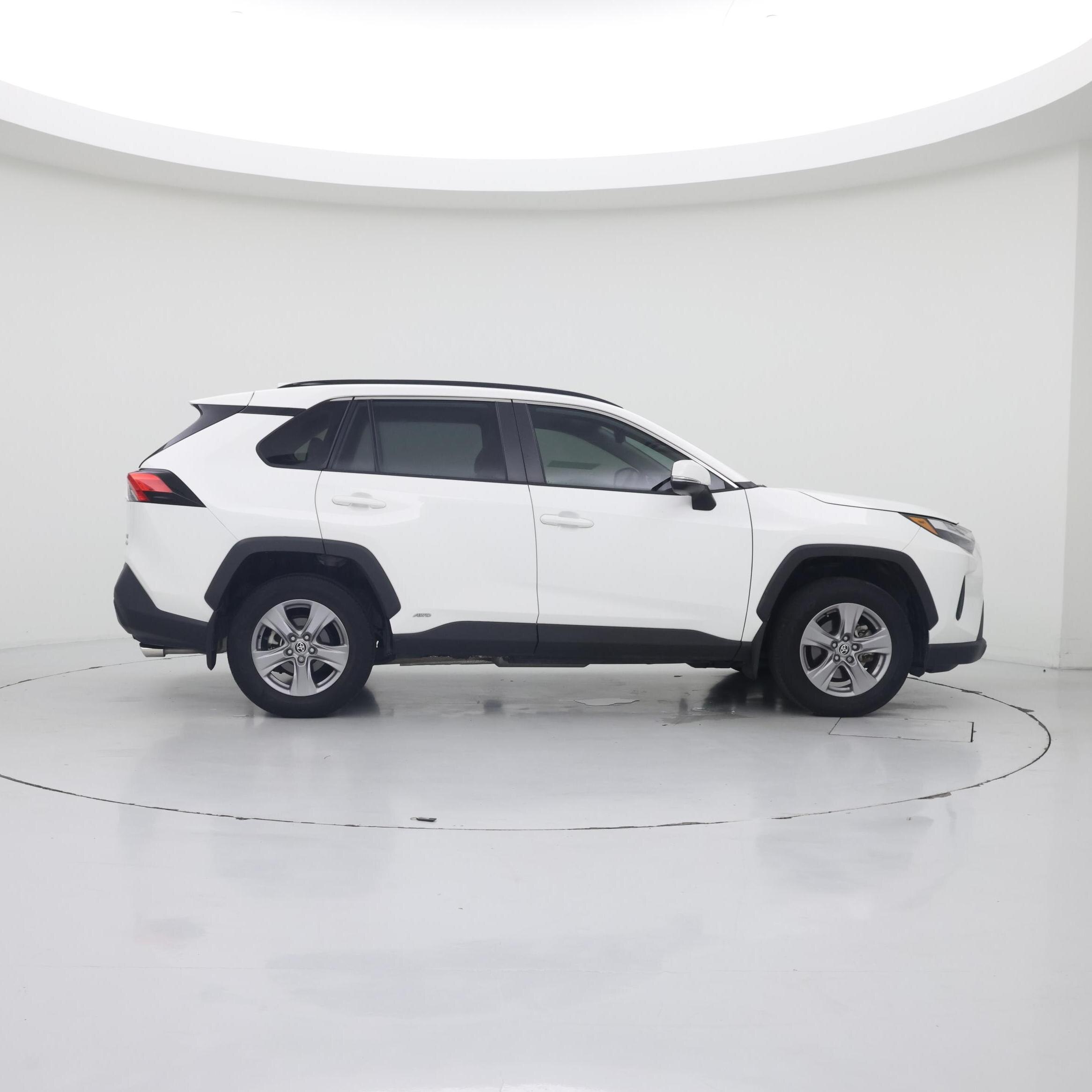 Thumbnail: 2022 Toyota RAV4 - 7