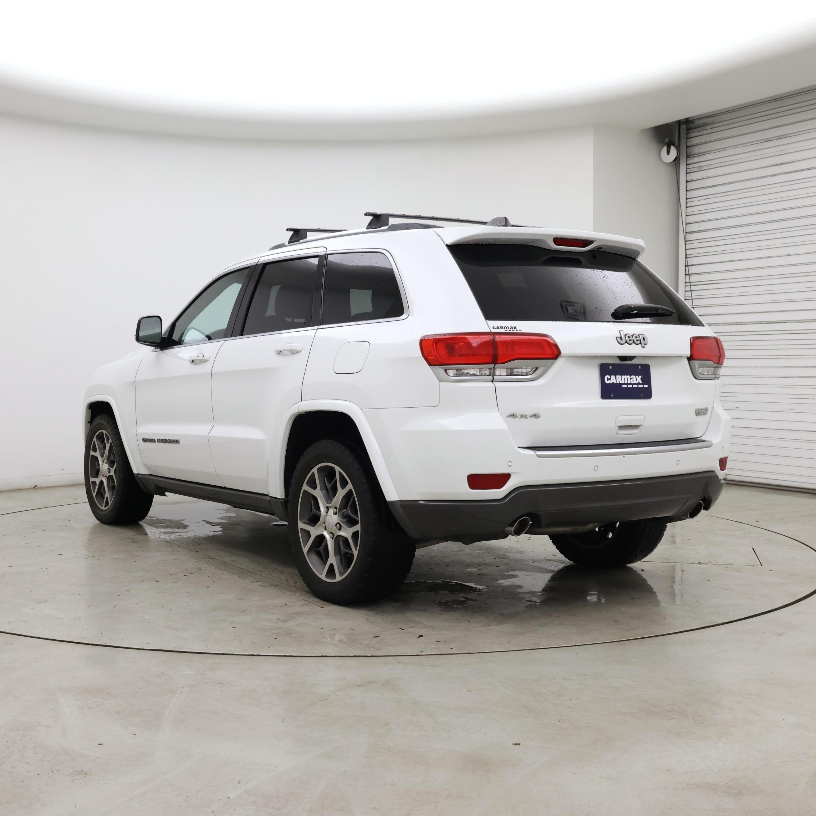 Thumbnail: 2018 Jeep Grand Cherokee - 2