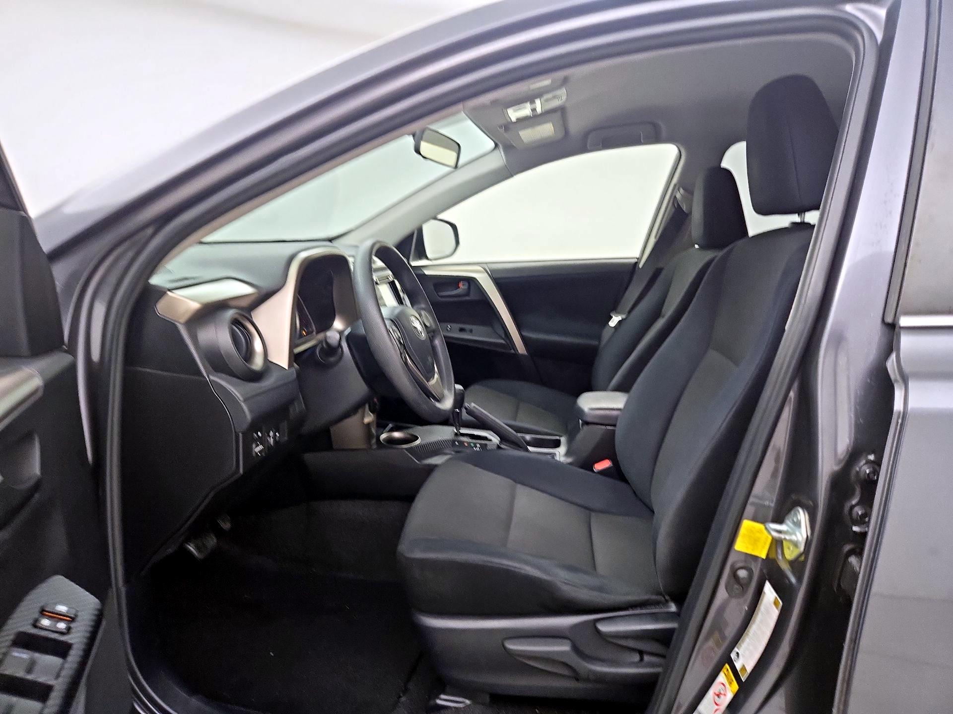 Thumbnail: 2014 Toyota RAV4 - 11