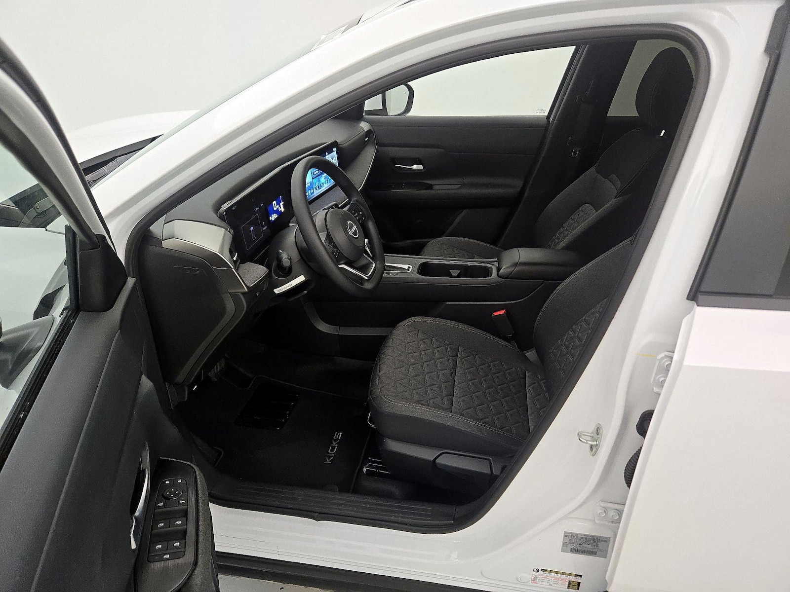 2025 Nissan Kicks SV - Photo 12