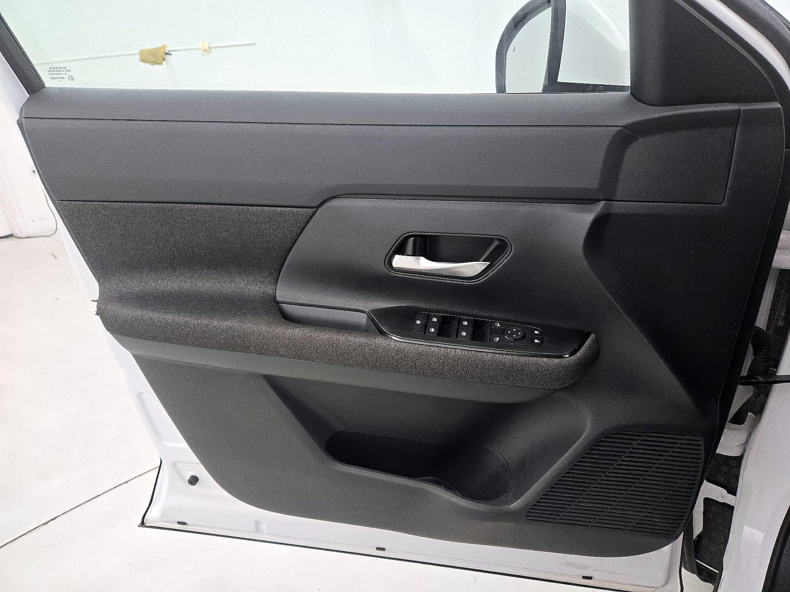 2025 Nissan Kicks SV - Photo 13