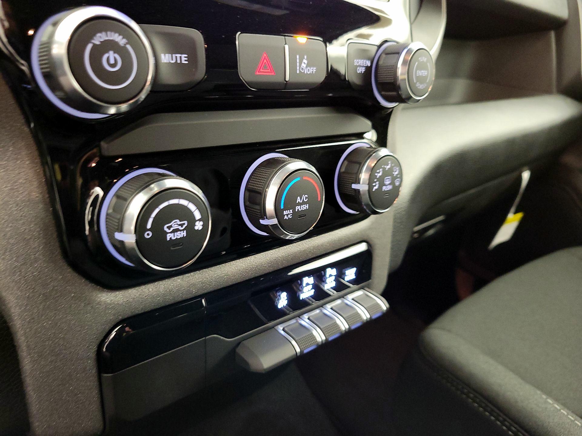 Thumbnail: 2025 RAM 1500 - 16