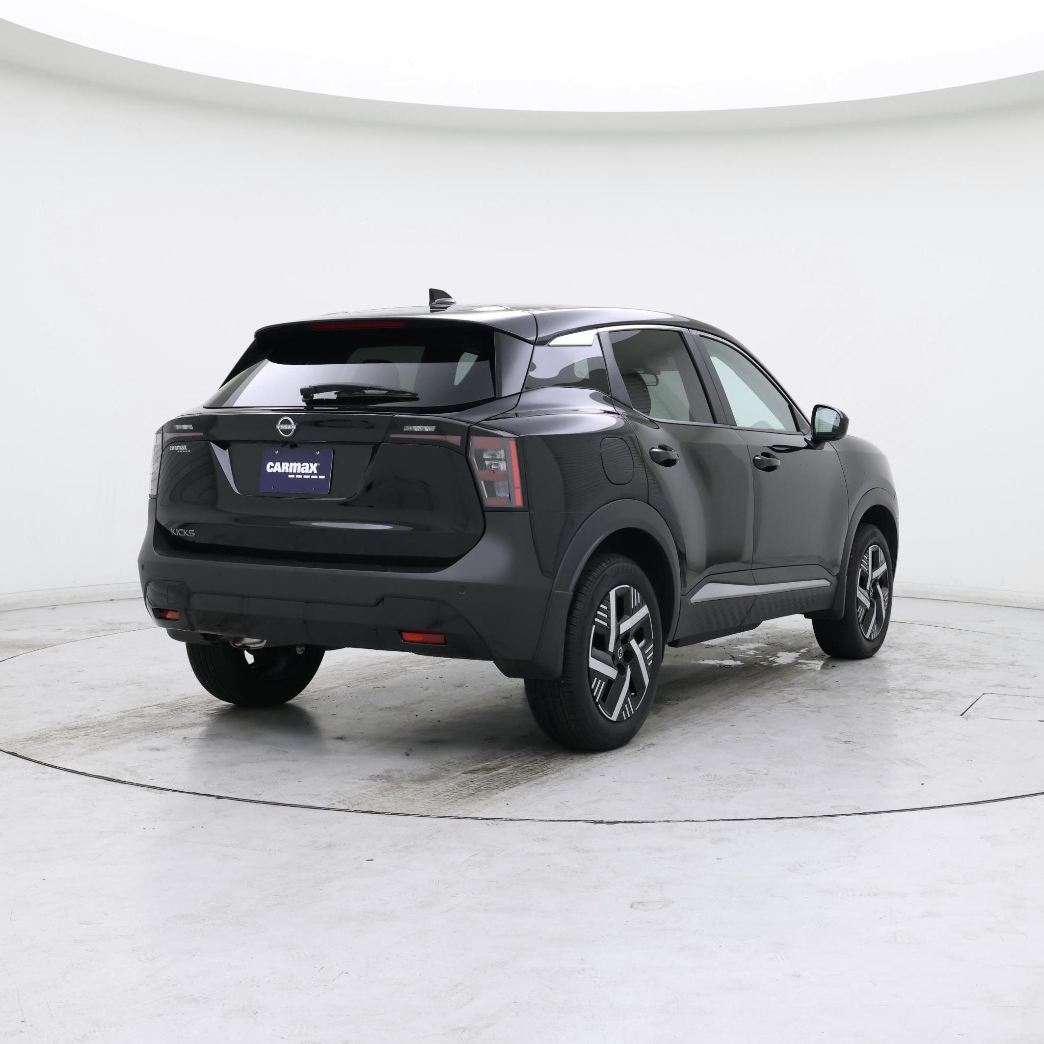 Thumbnail: 2025 Nissan Kicks - 8