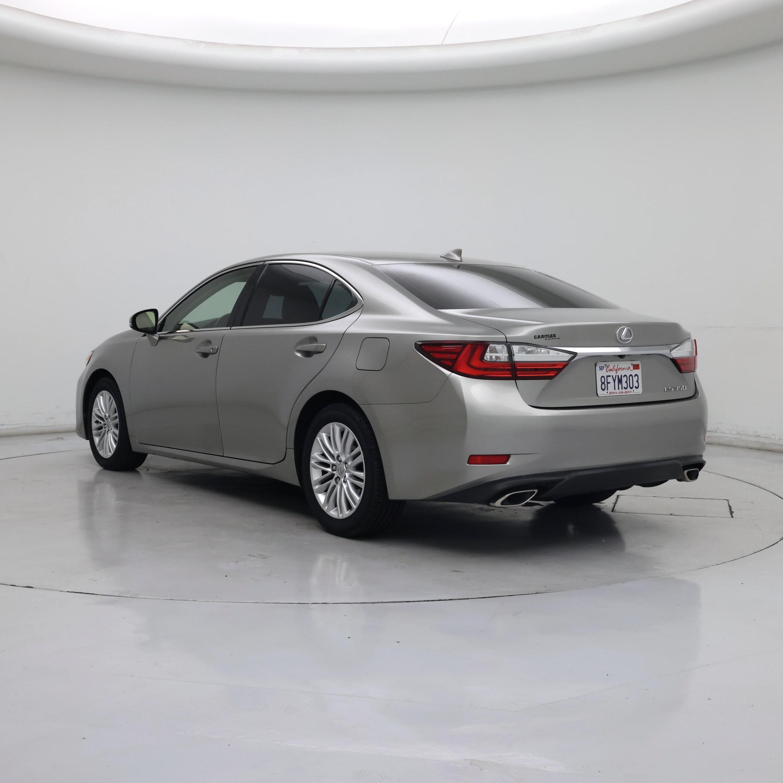Thumbnail: 2018 Lexus ES - 2