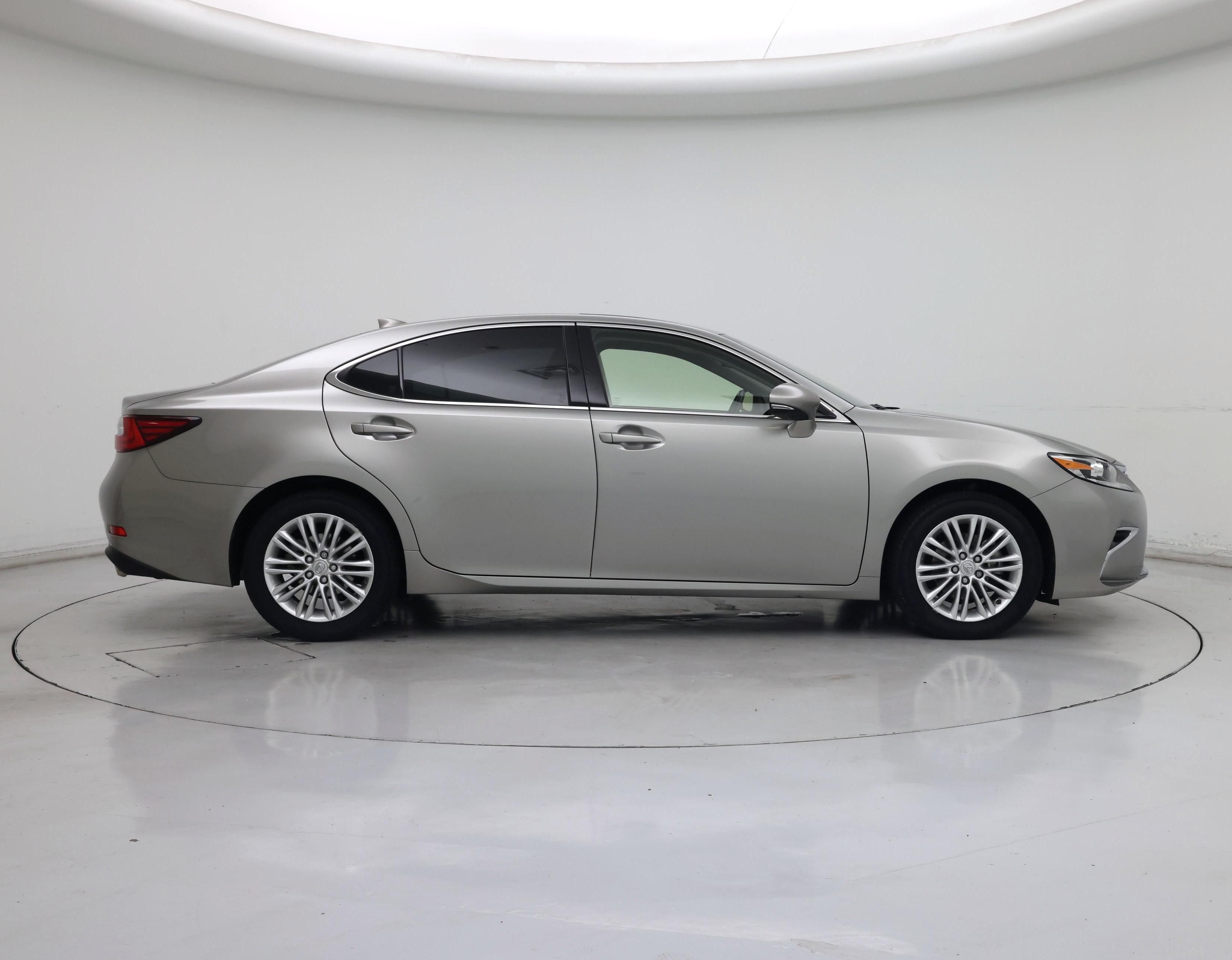 Thumbnail: 2018 Lexus ES - 7